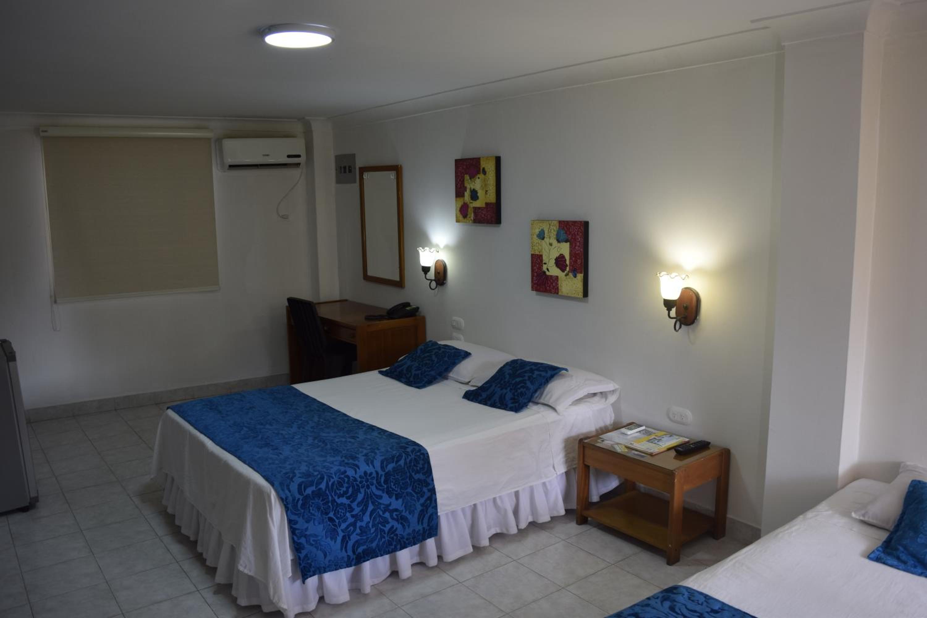 Standard Twin Room photo 3
