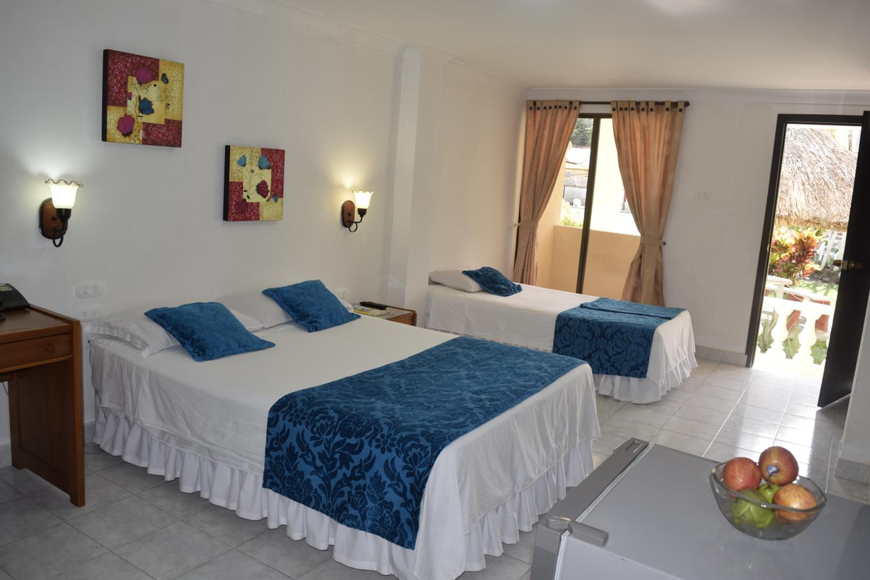 Standard Twin Room photo 2