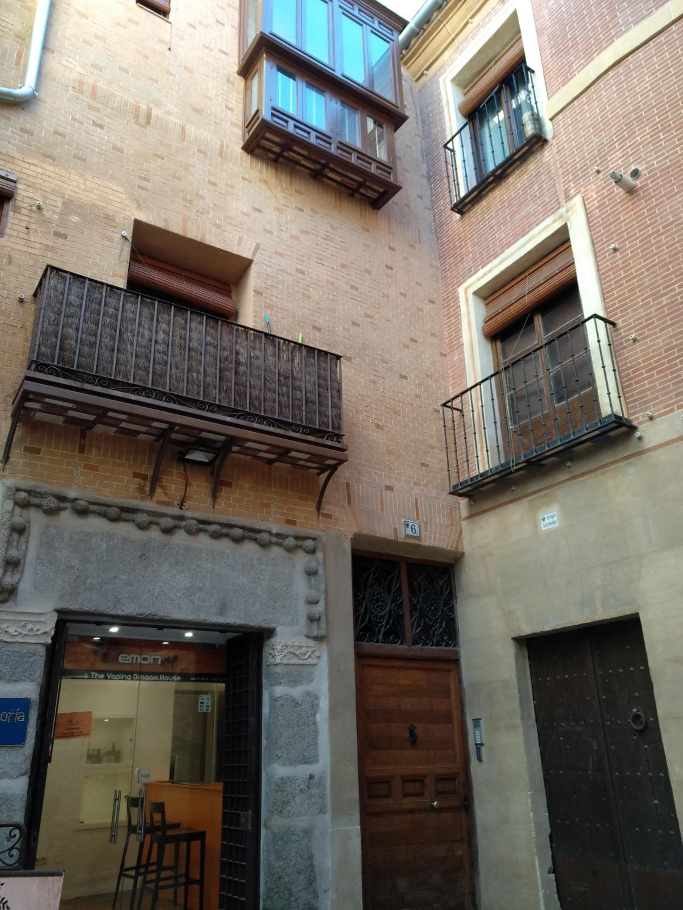 Two-Bedroom Loft - Photo 24