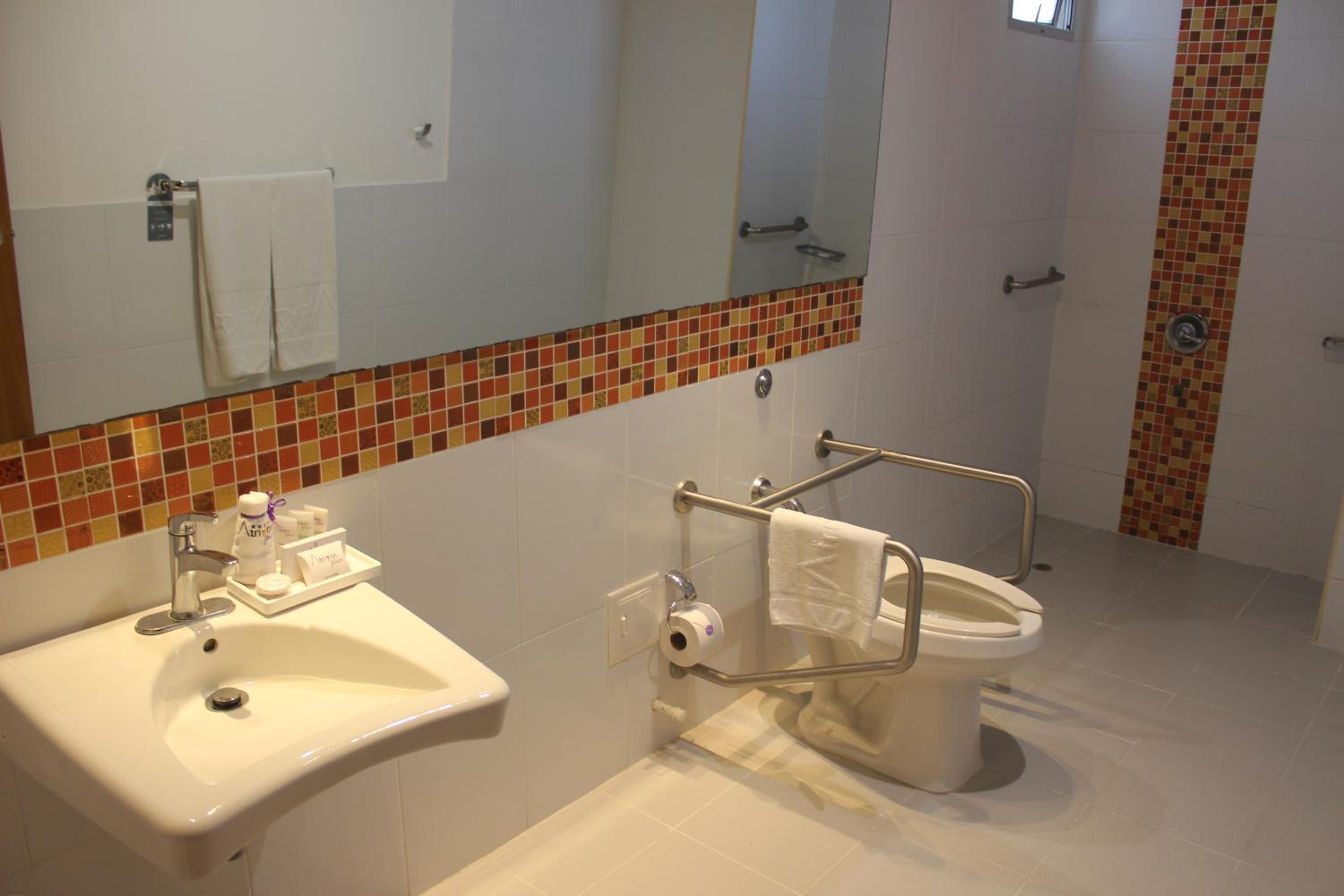 Standard Double Bed Room - Photo 12