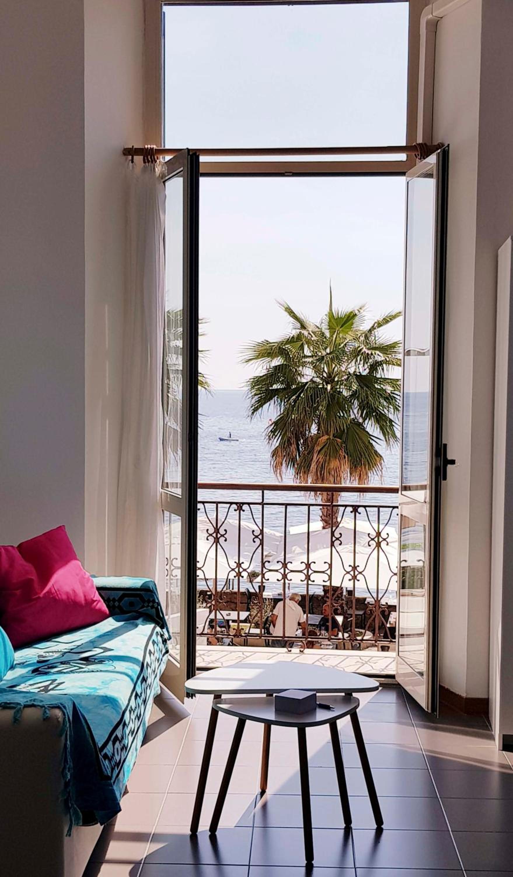 Apartment with Sea View - Photo 26