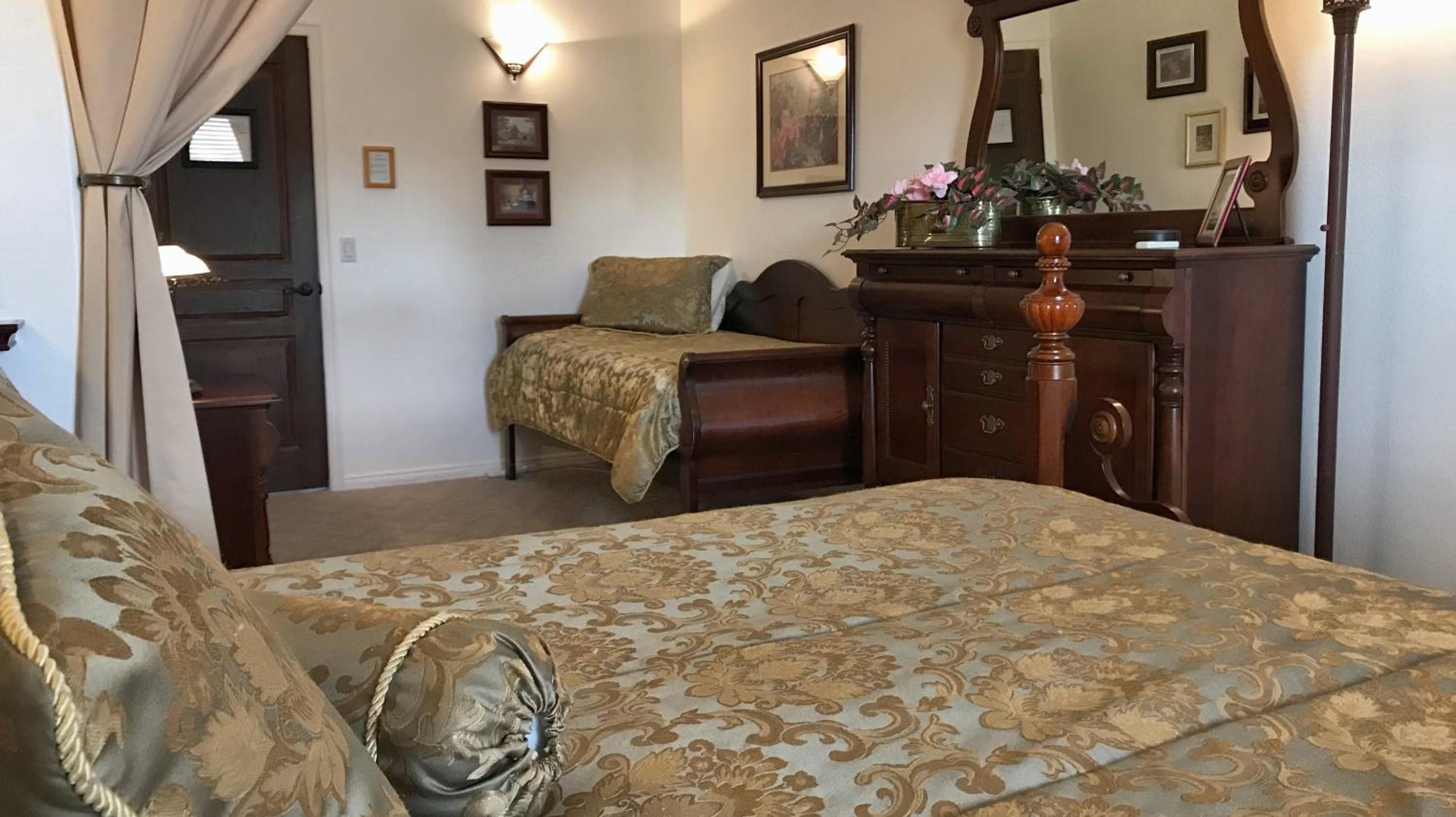 Double Room with Private External Bathroom photo 3