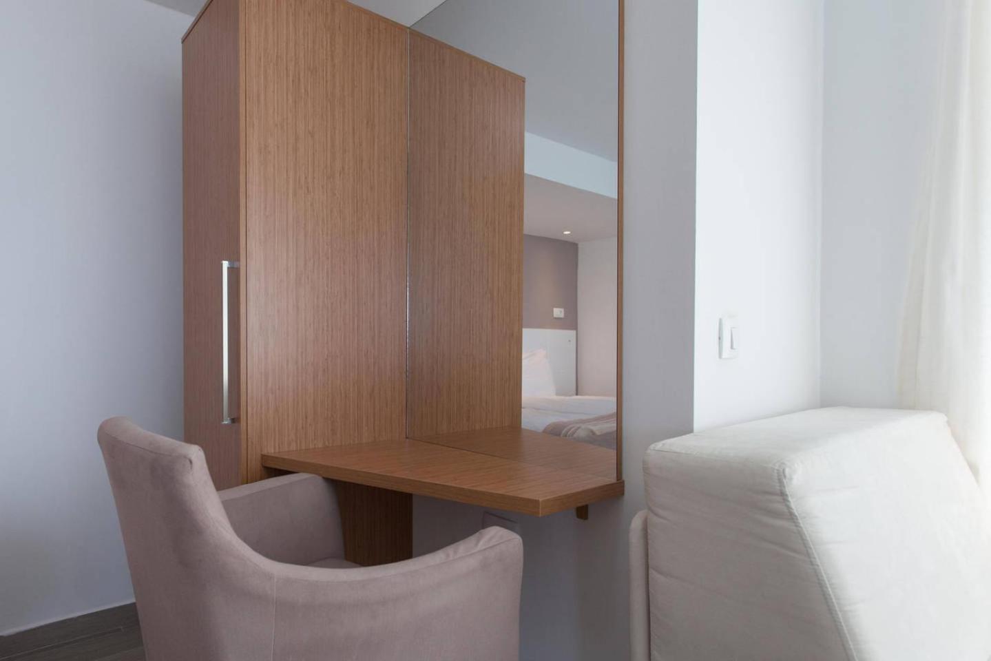 Quadruple Room with Garden View - Photo 11