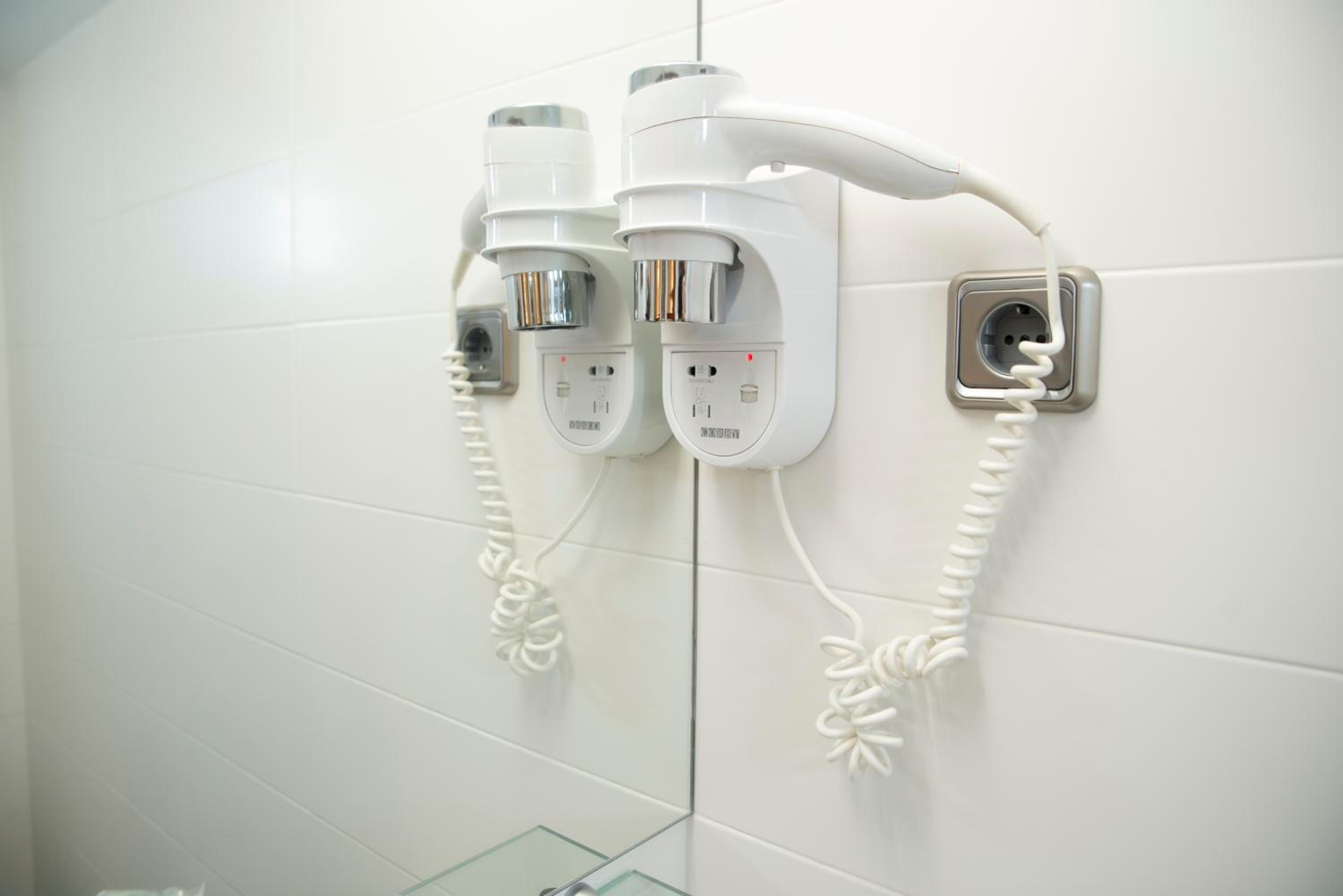 Classic Double or Twin Room - Photo 6