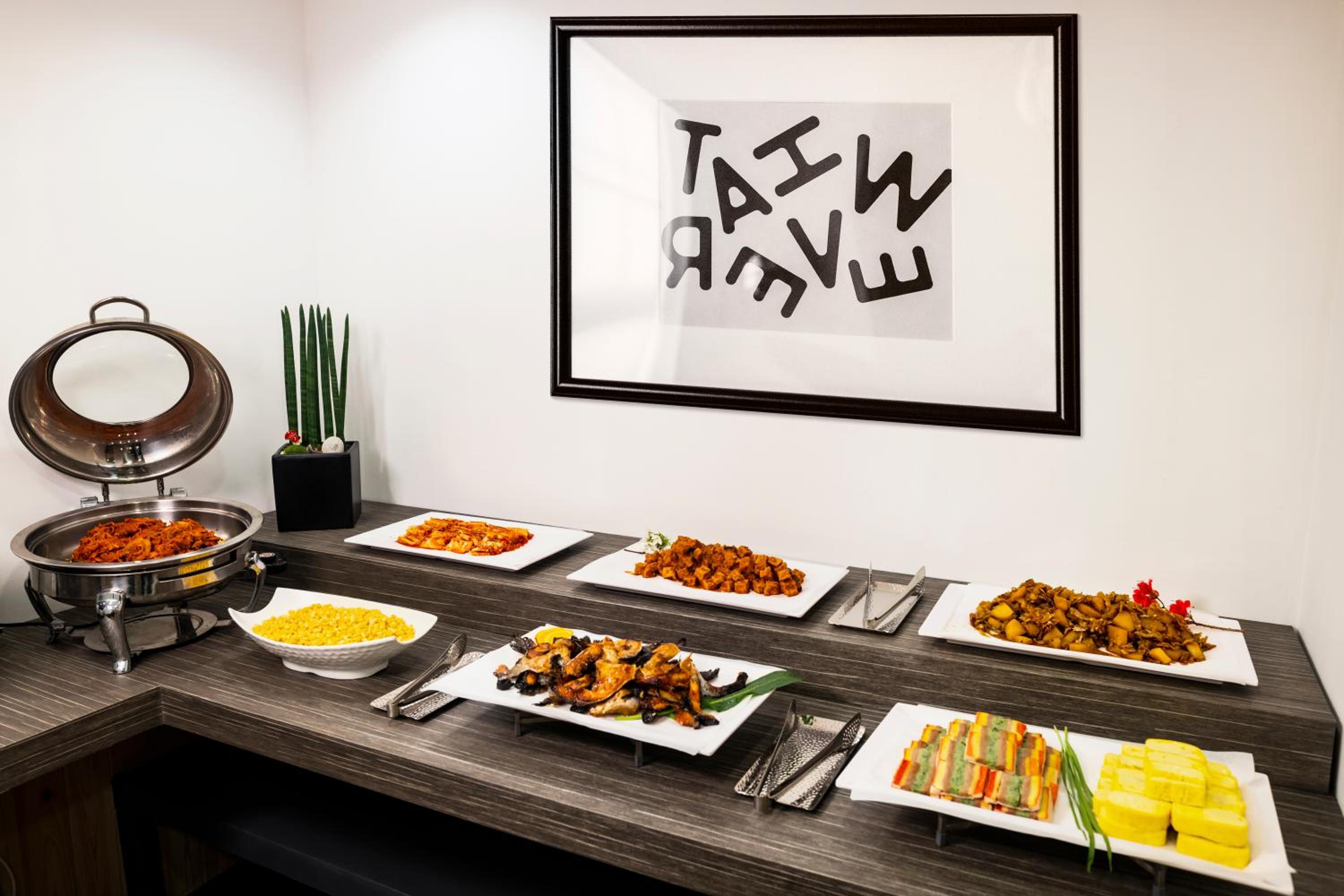 Staycation Offer - Deluxe Twin Room with Free breakfast (2pax) photo 3