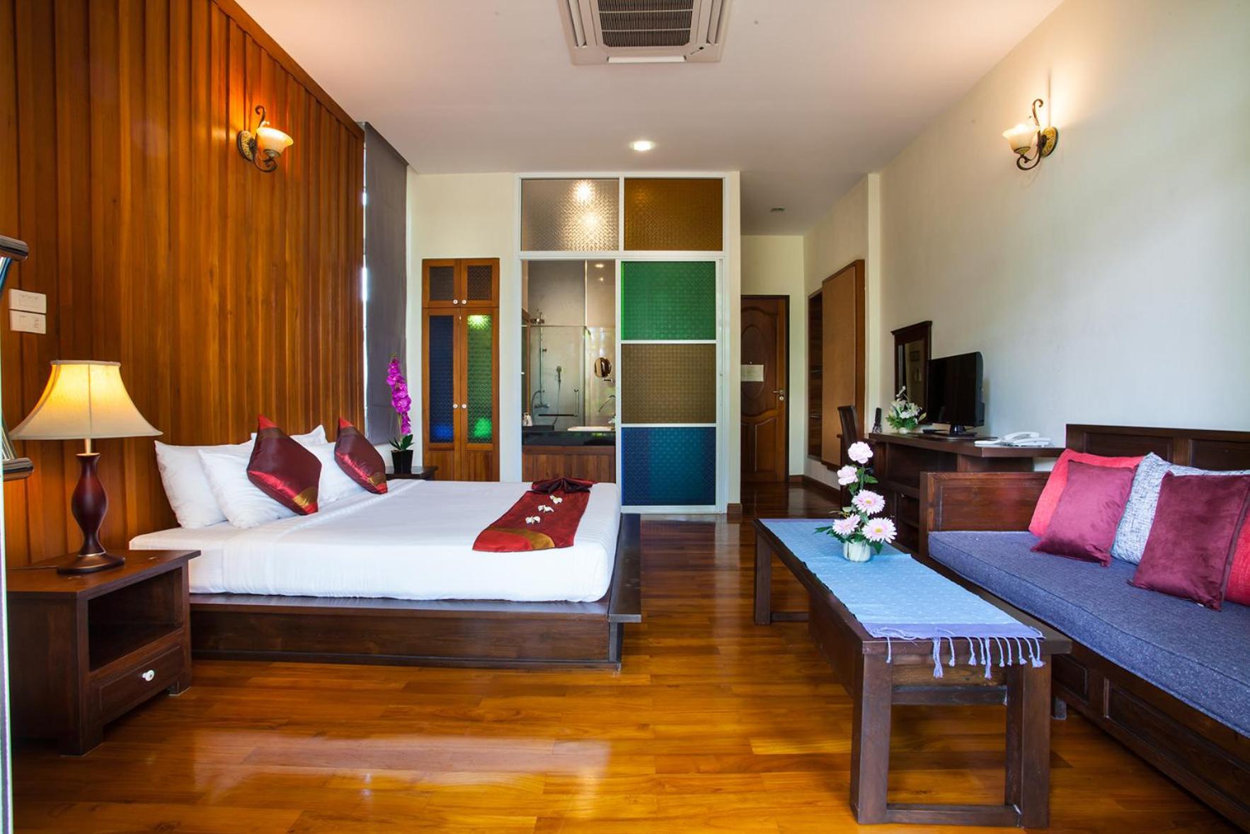 Deluxe Double or Twin Room with Balcony photo 3