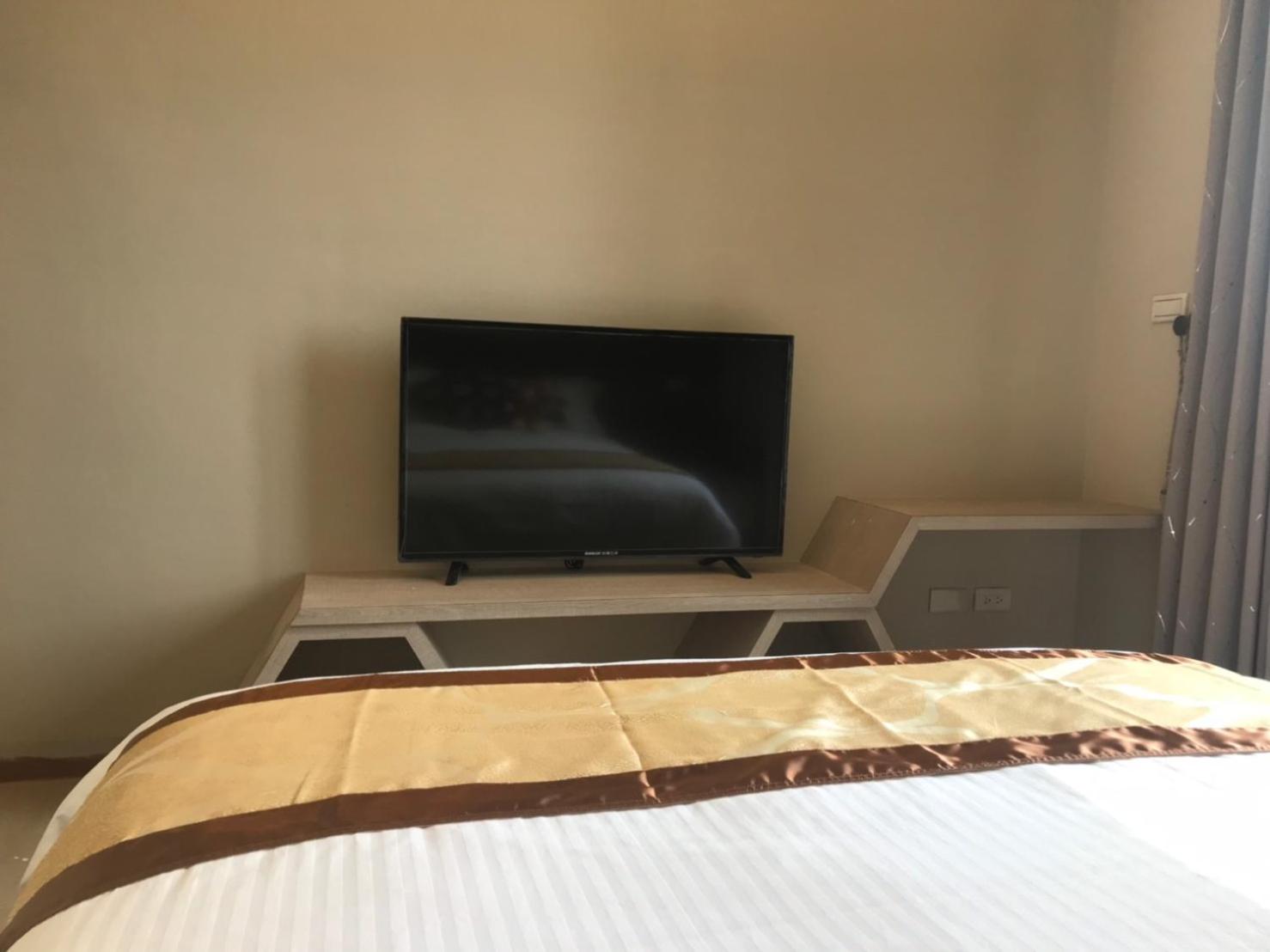 Double Room with Balcony - Photo 3