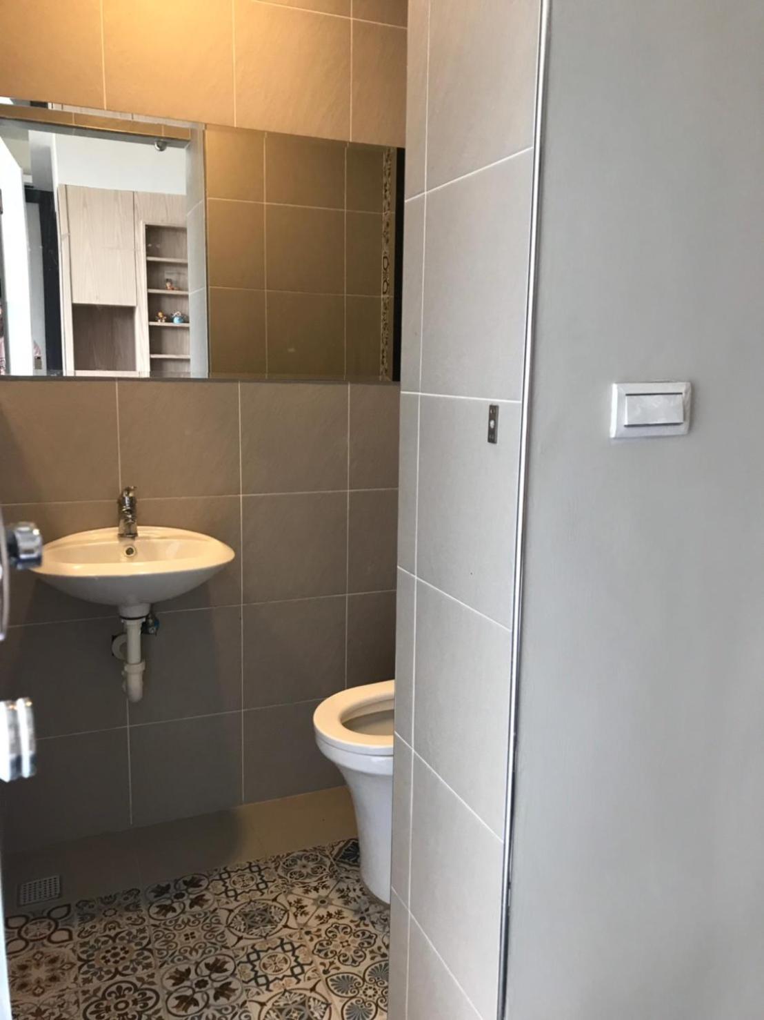 Double Room with Balcony - Photo 10
