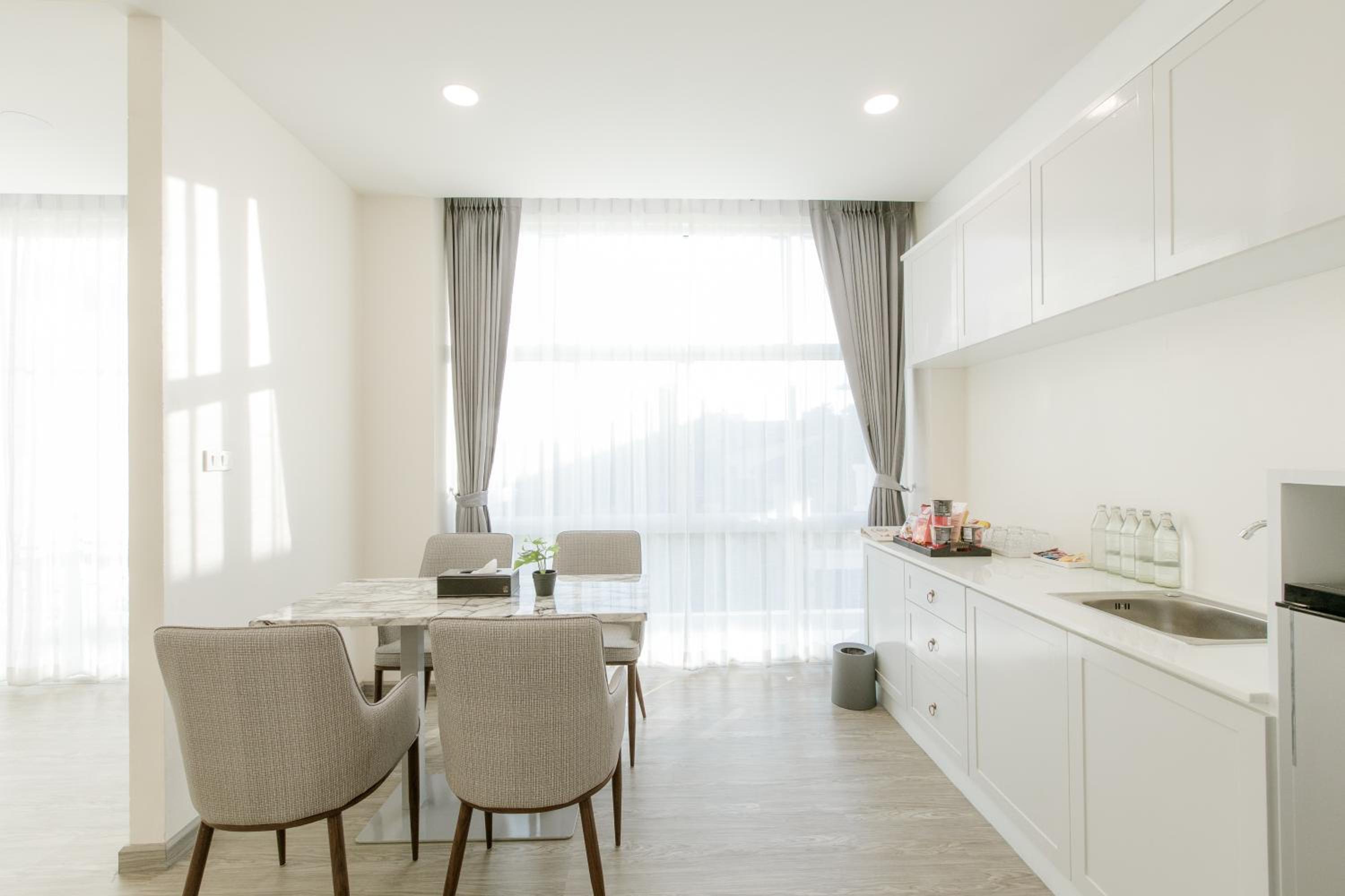 Family Duplex Suite - Photo 10