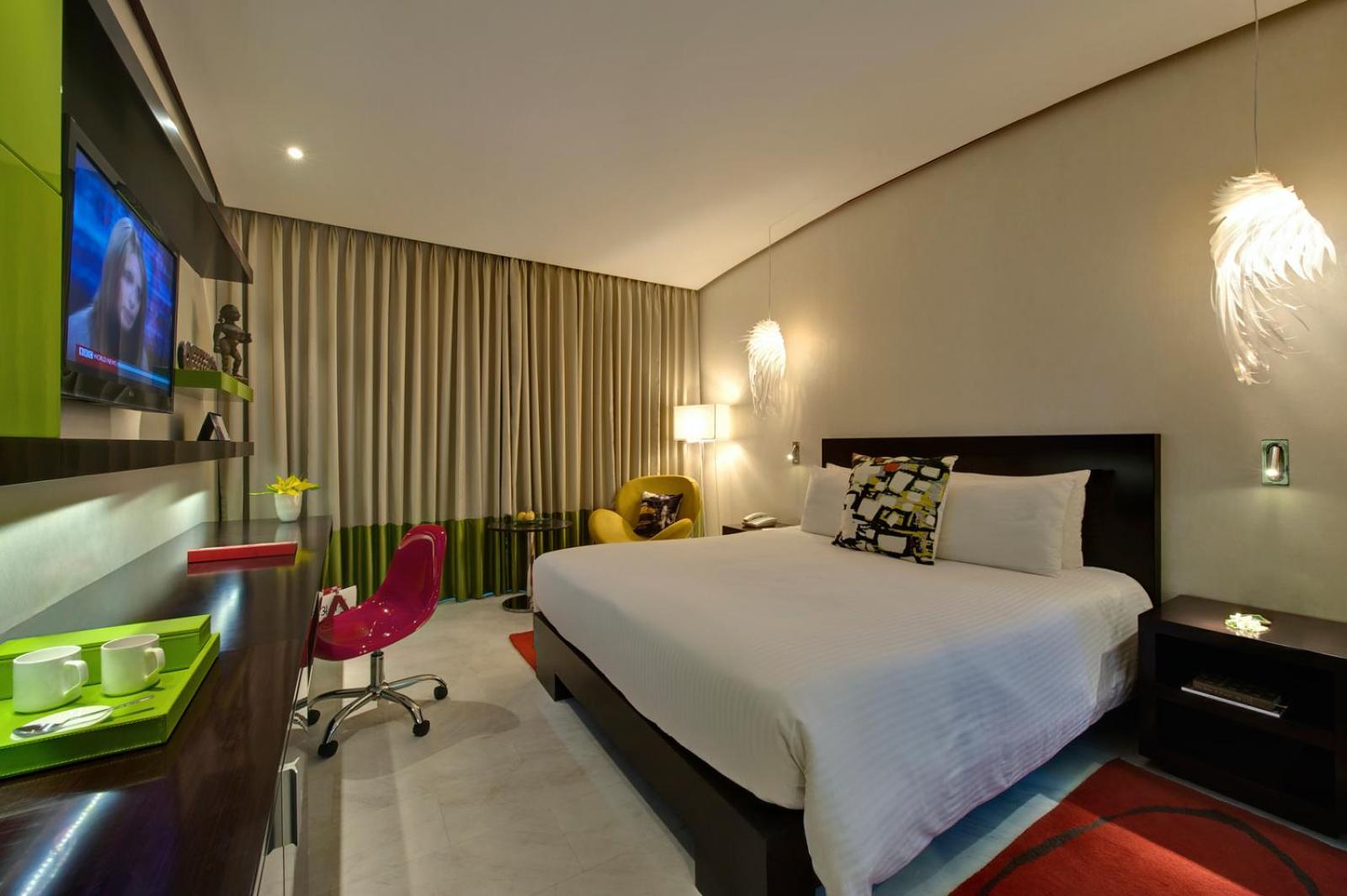 Deluxe Queen Room with 10% discount on Airport Transfers and Spa service - Photo 4
