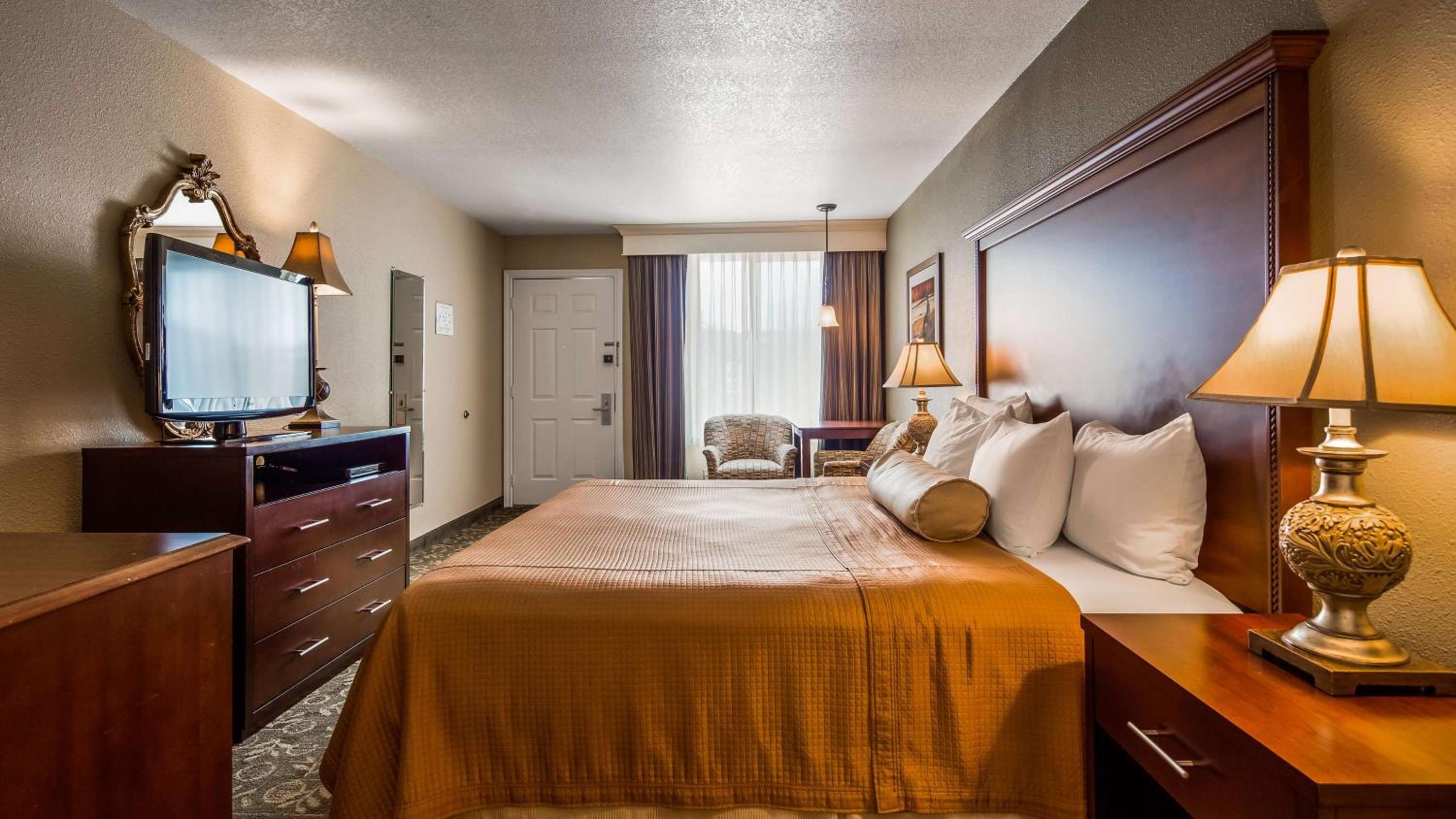 Queen Room - Disability Access photo 3