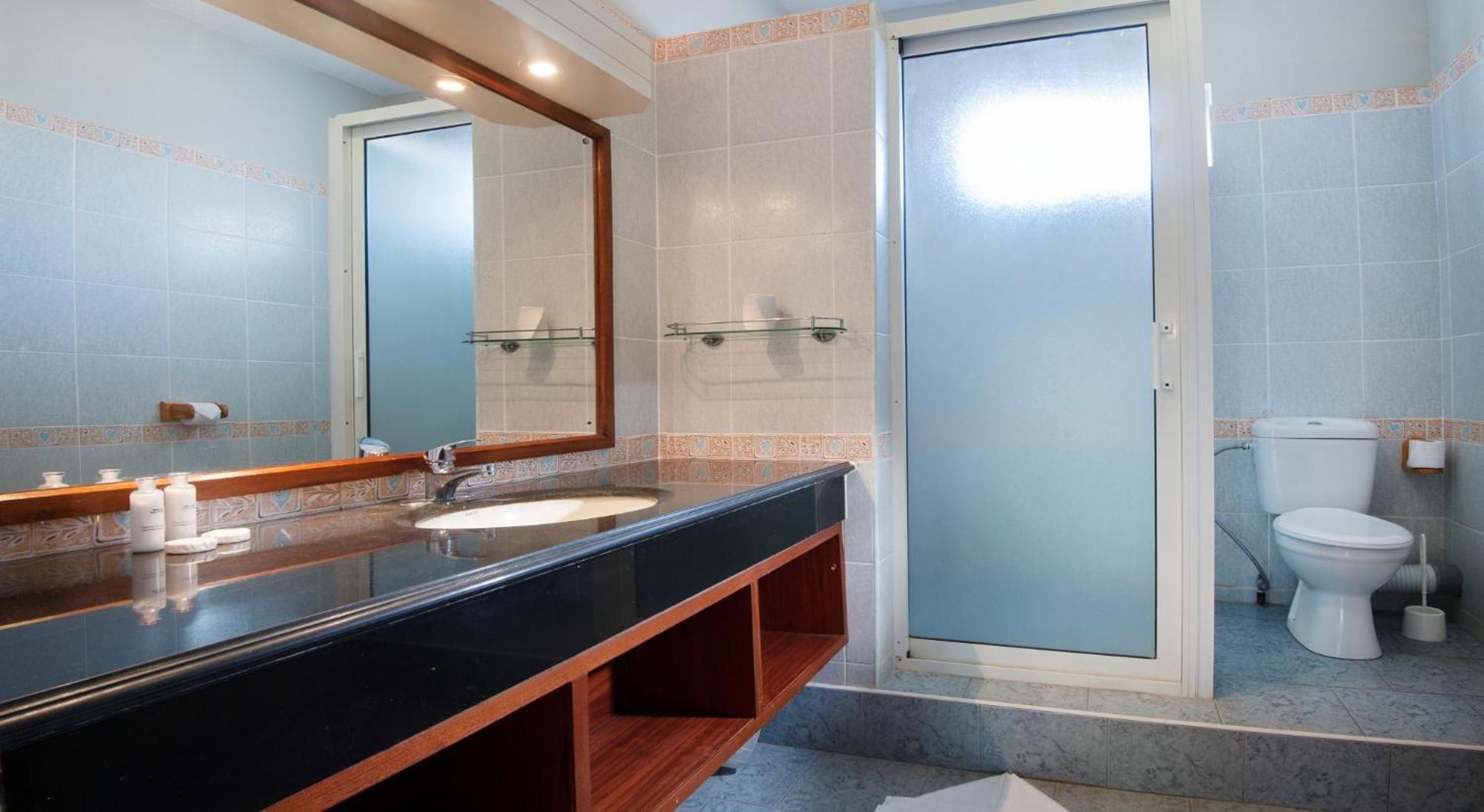 Standard Room - pool or garden view