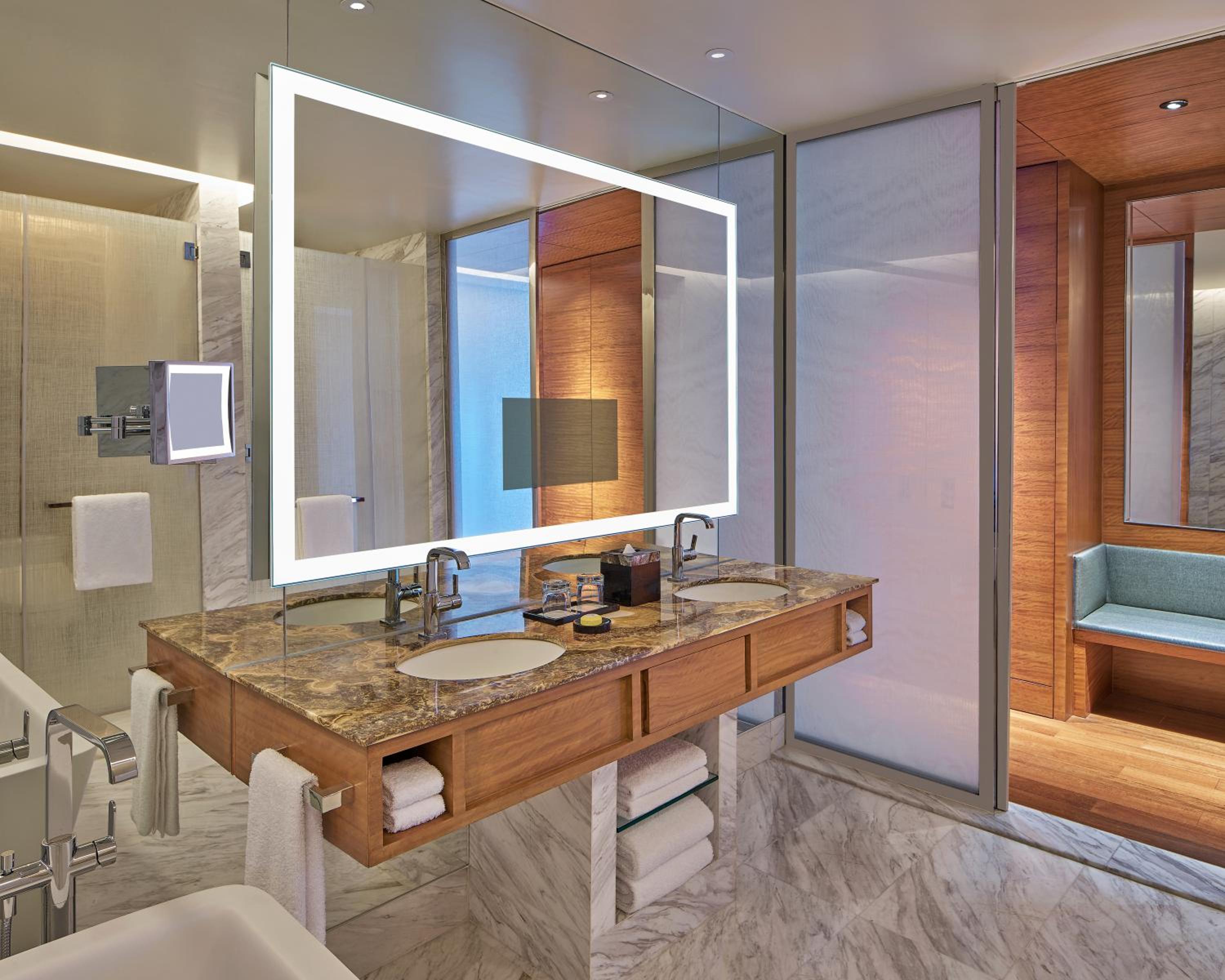 Grand Executive Suite Grand Executive Suite