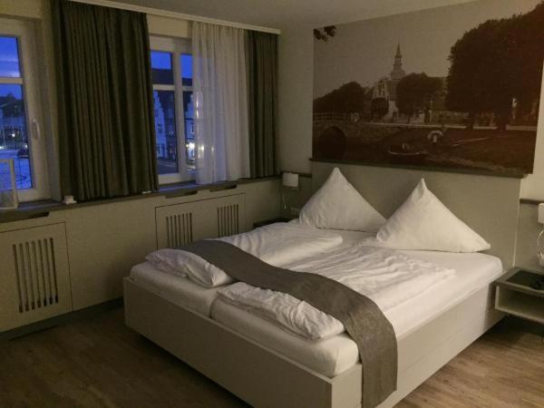 Large Double Room - Photo 2