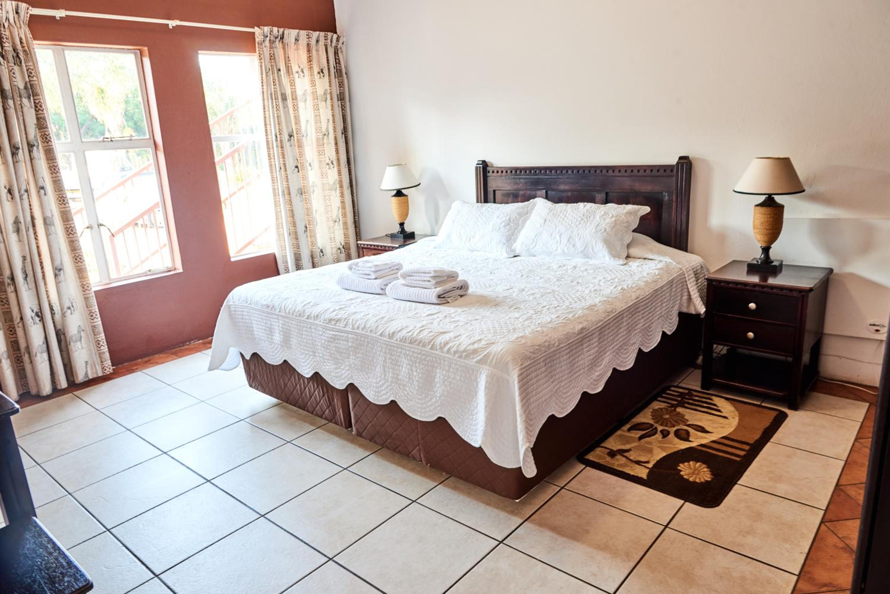 Apartment With Shared Bathroom