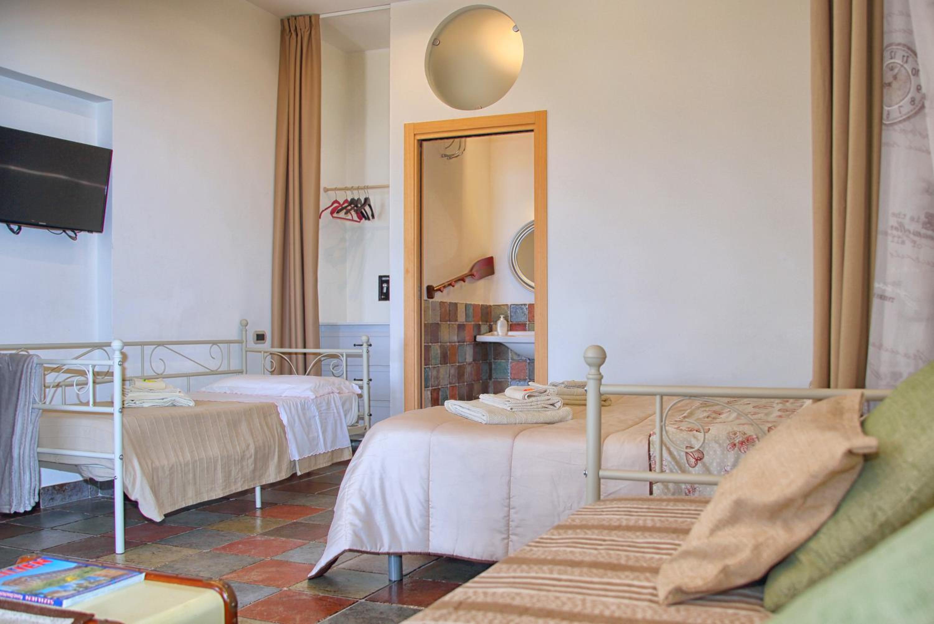 Studio Apartment