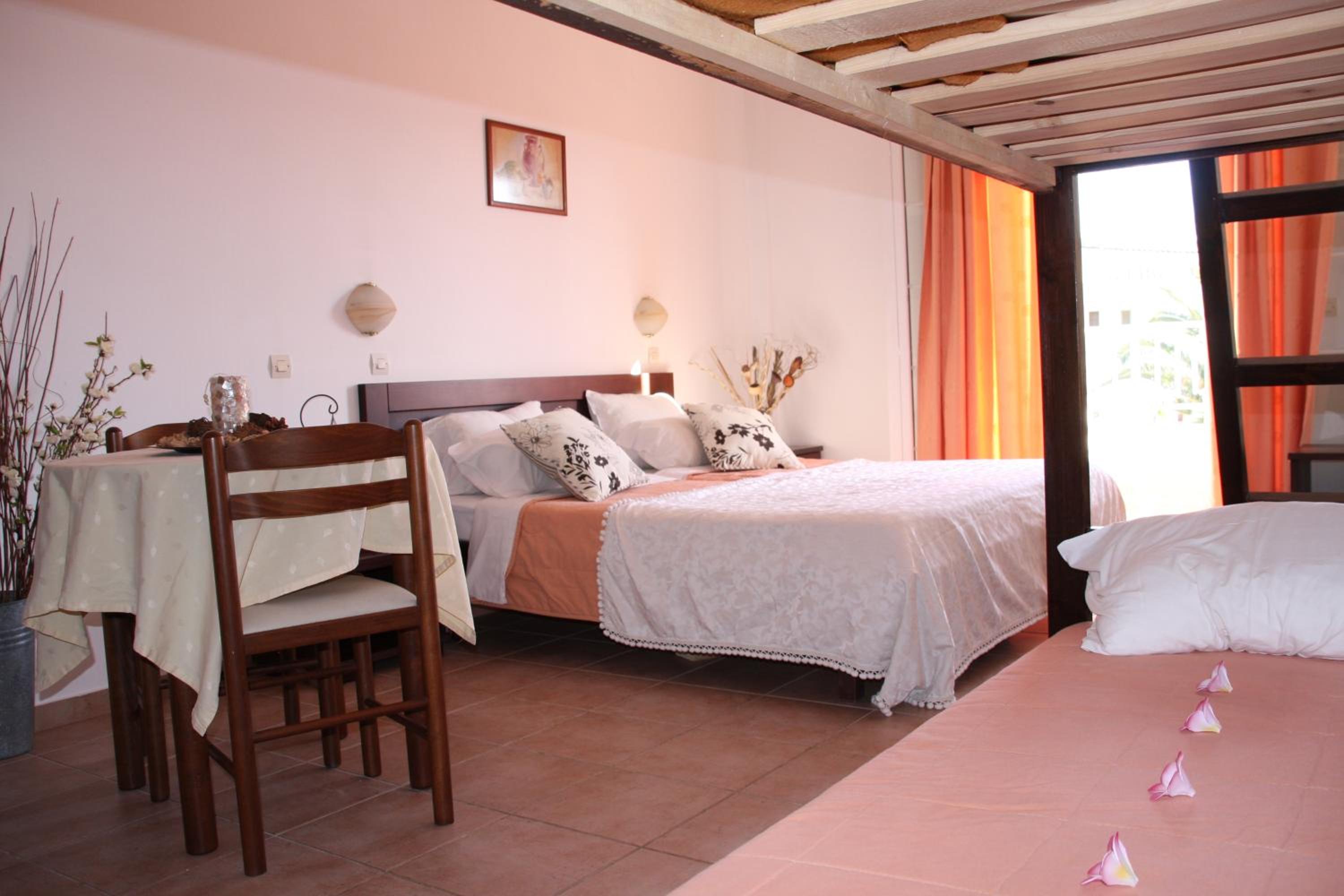 Deluxe Triple Room photo 1