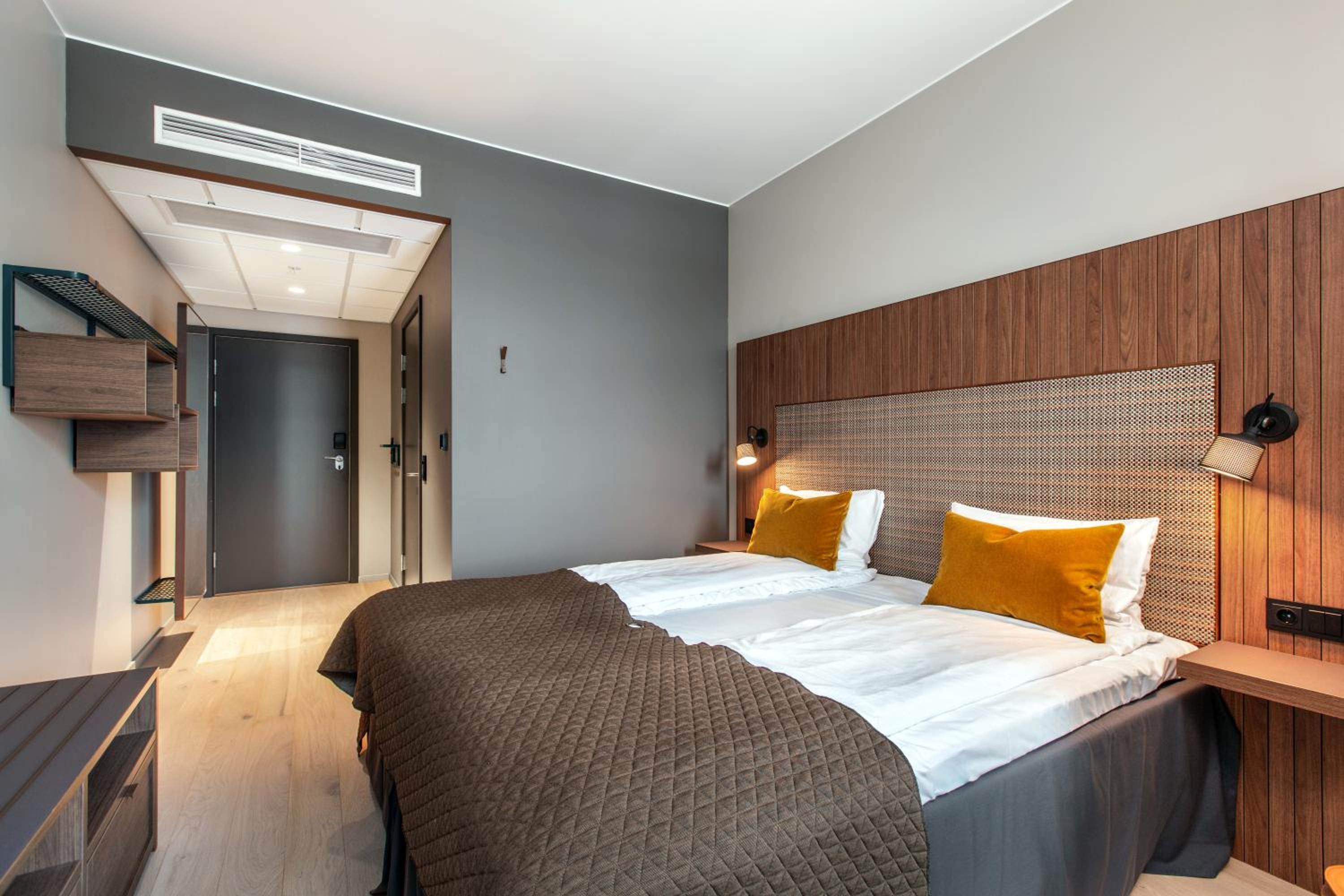 Standard Twin Room - Photo 2