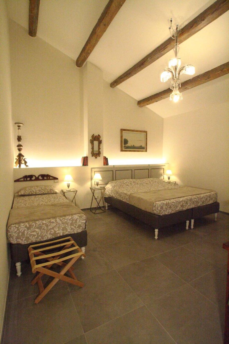 Triple Room - Disability Access - Photo 4