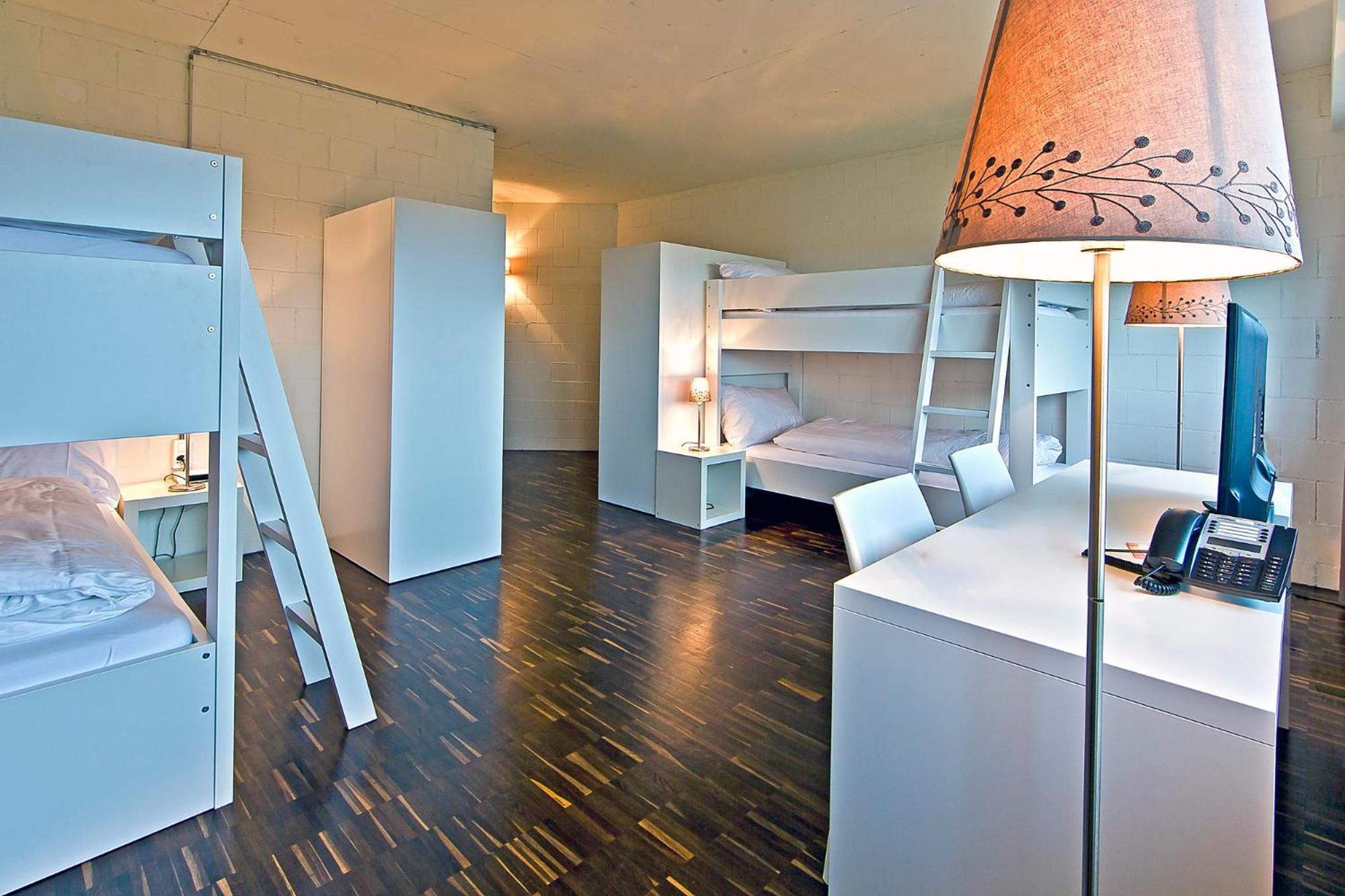 Economy Quadruple Room photo 1