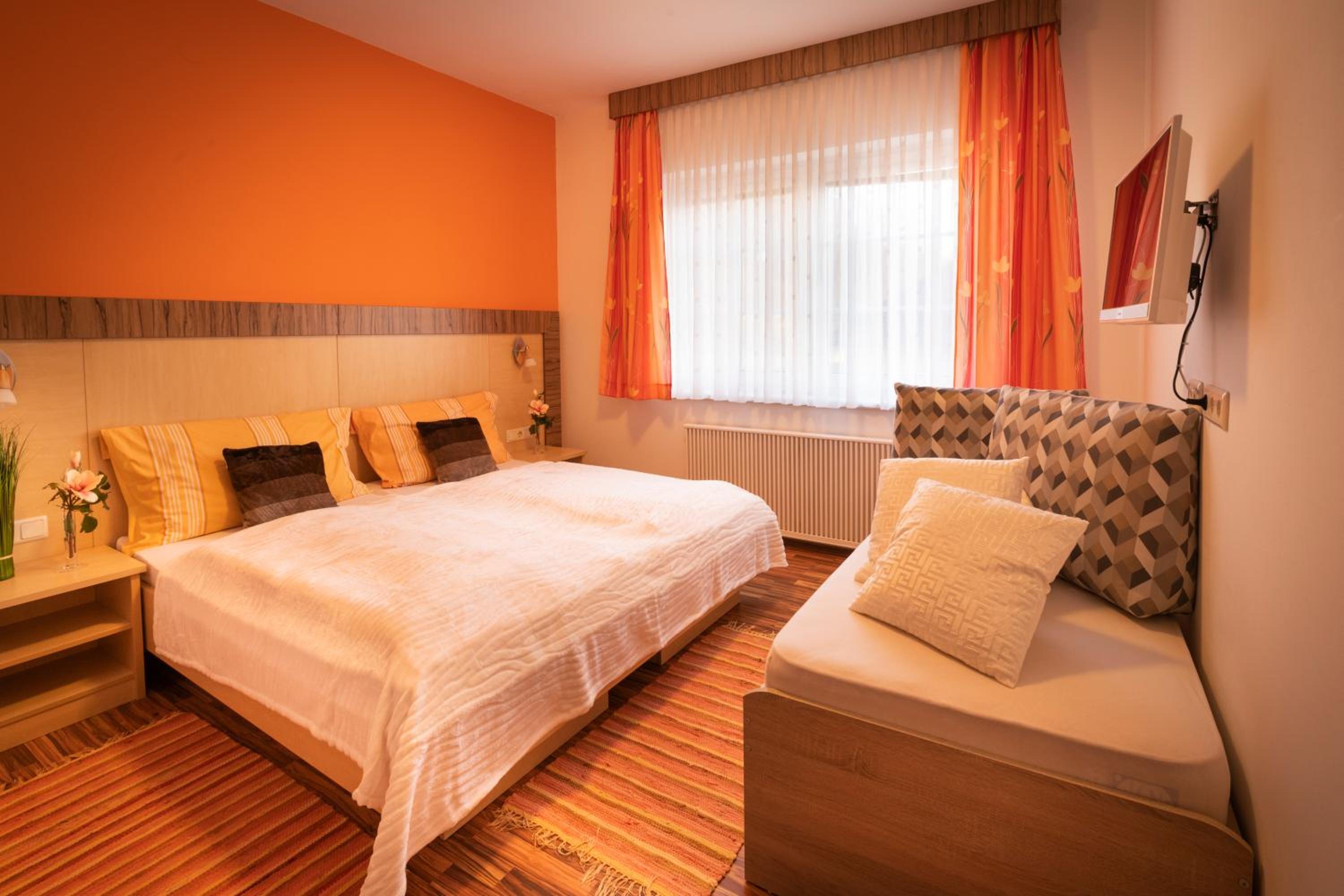 Triple Room with Shower