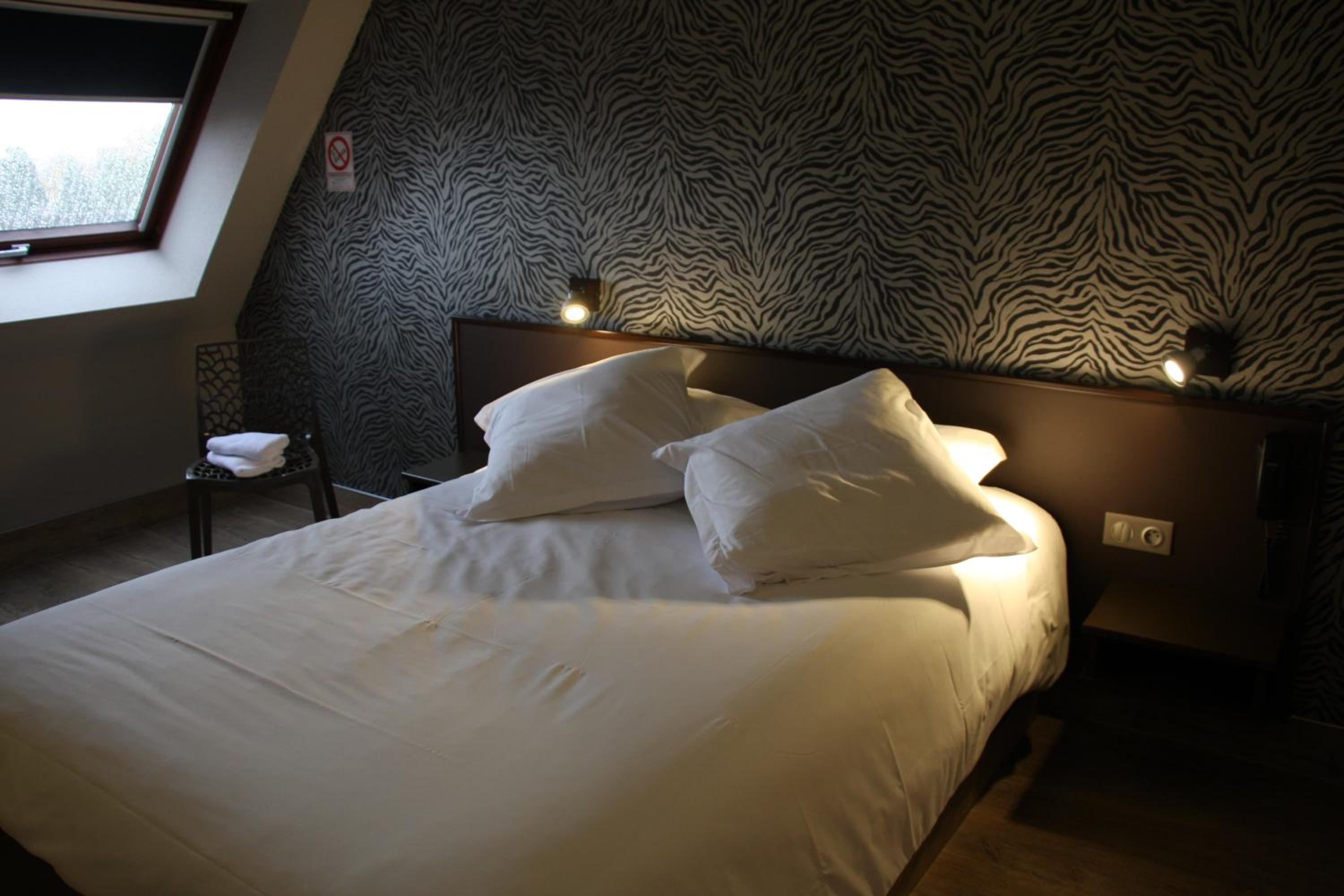 Double Room - Photo 6