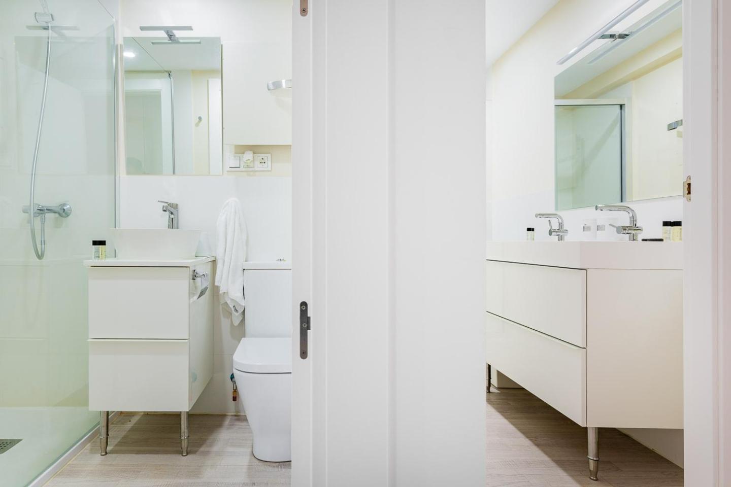 Two-Bedroom Apartment - Photo 27