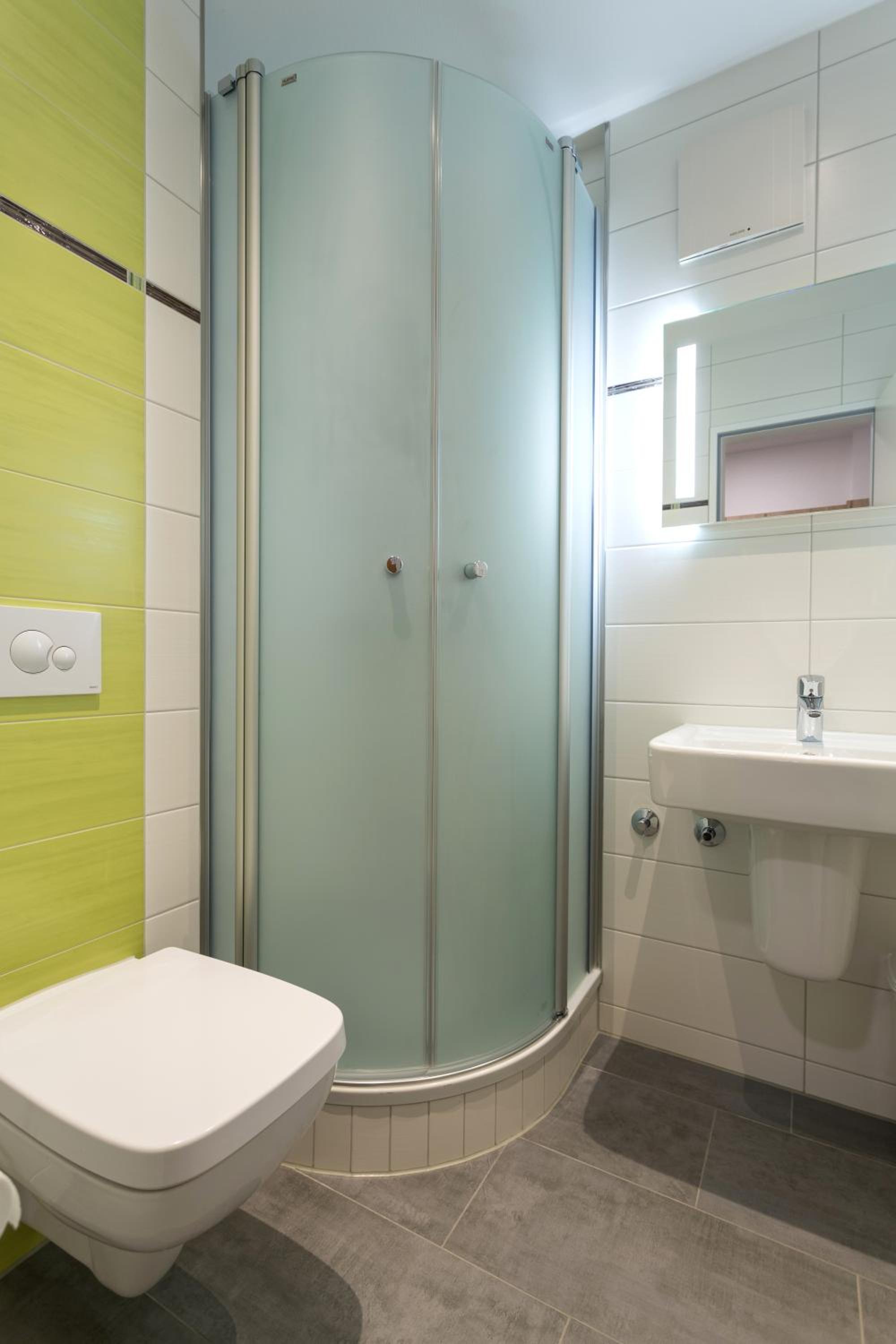 Standard Twin Room - Photo 3