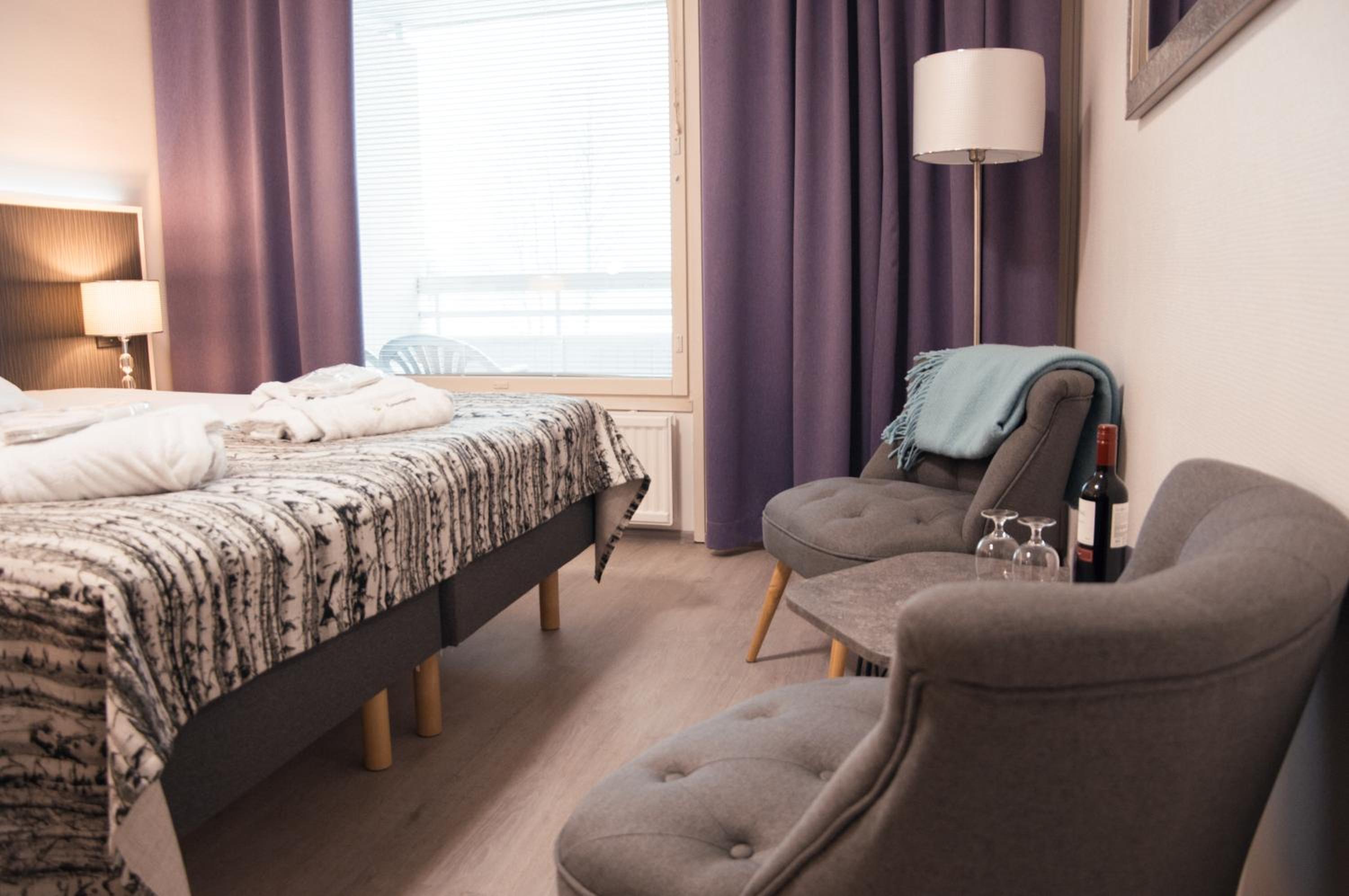 Superior Plus Lake View with Spa Access - Photo 3