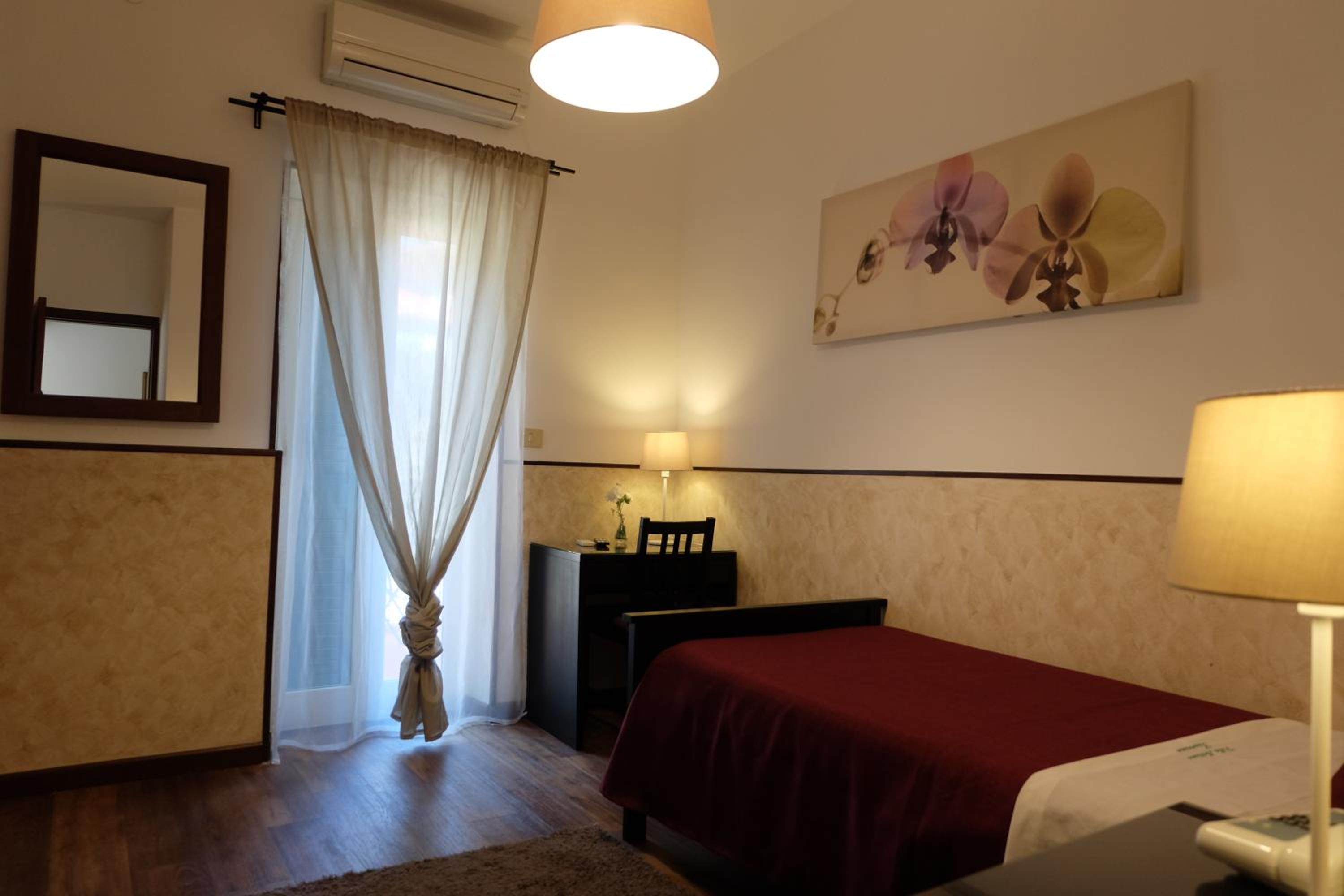 Single Room with Terrace photo 2