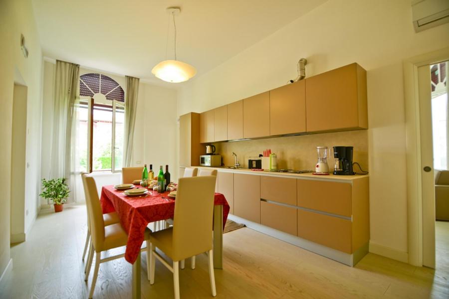 Apartment photo 2