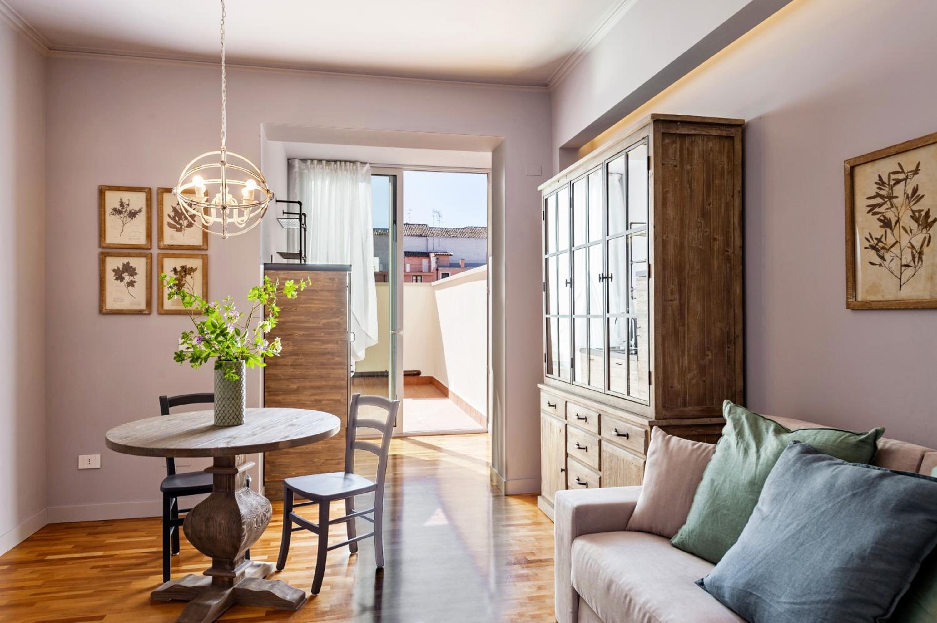 Apartment with Terrace - Photo 14