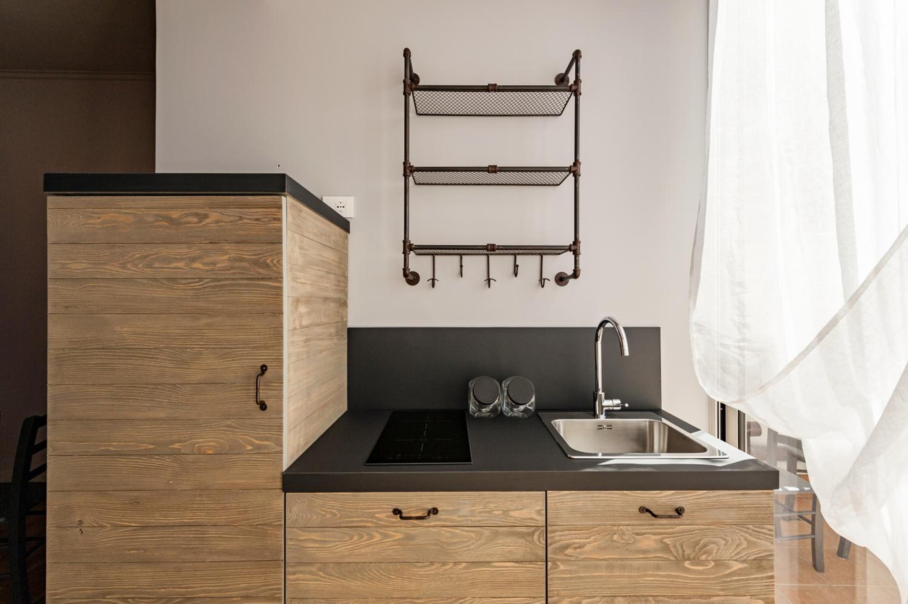 Apartment with Terrace - Photo 12