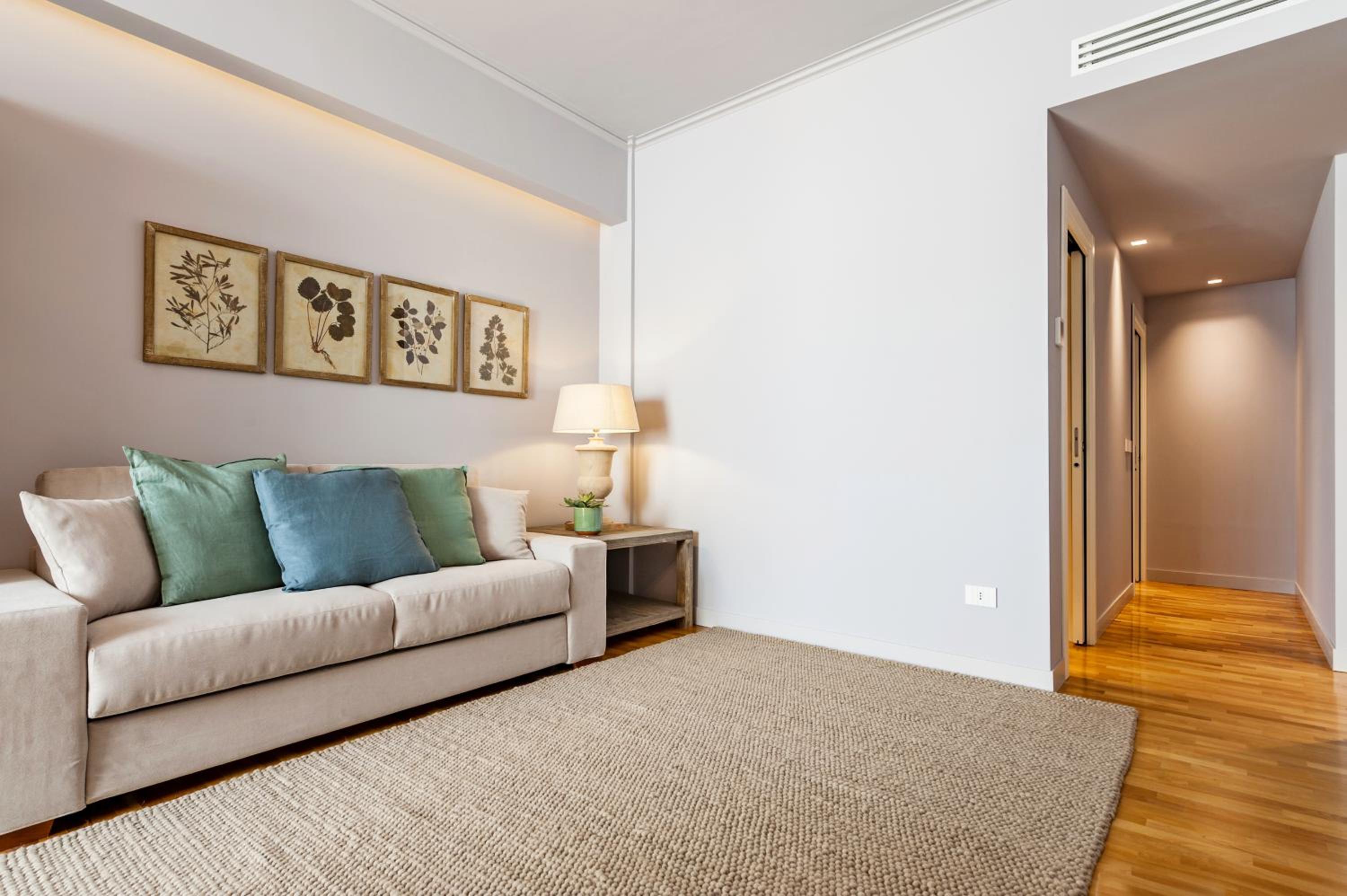Apartment with Terrace - Photo 17