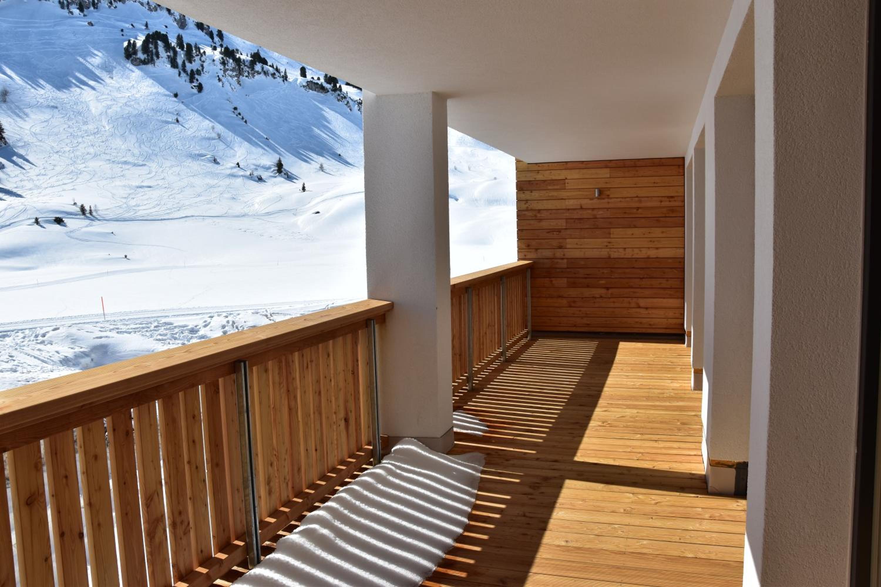 Apartment with Mountain View photo 3