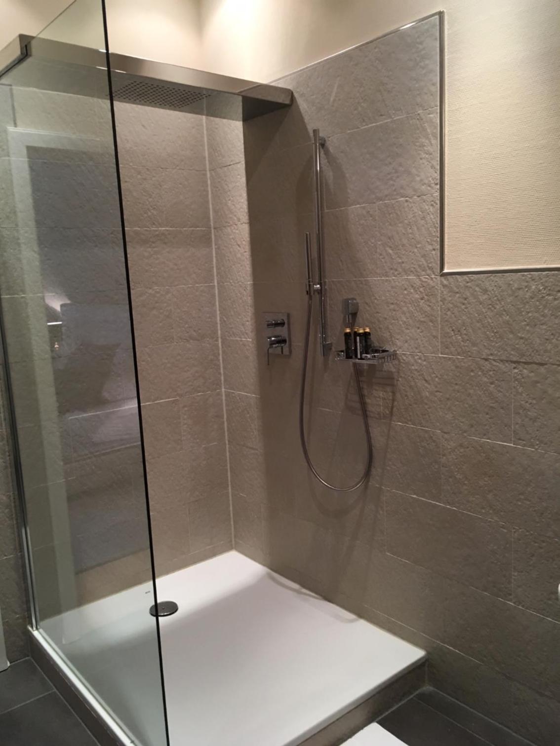 Deluxe Suite photo 3