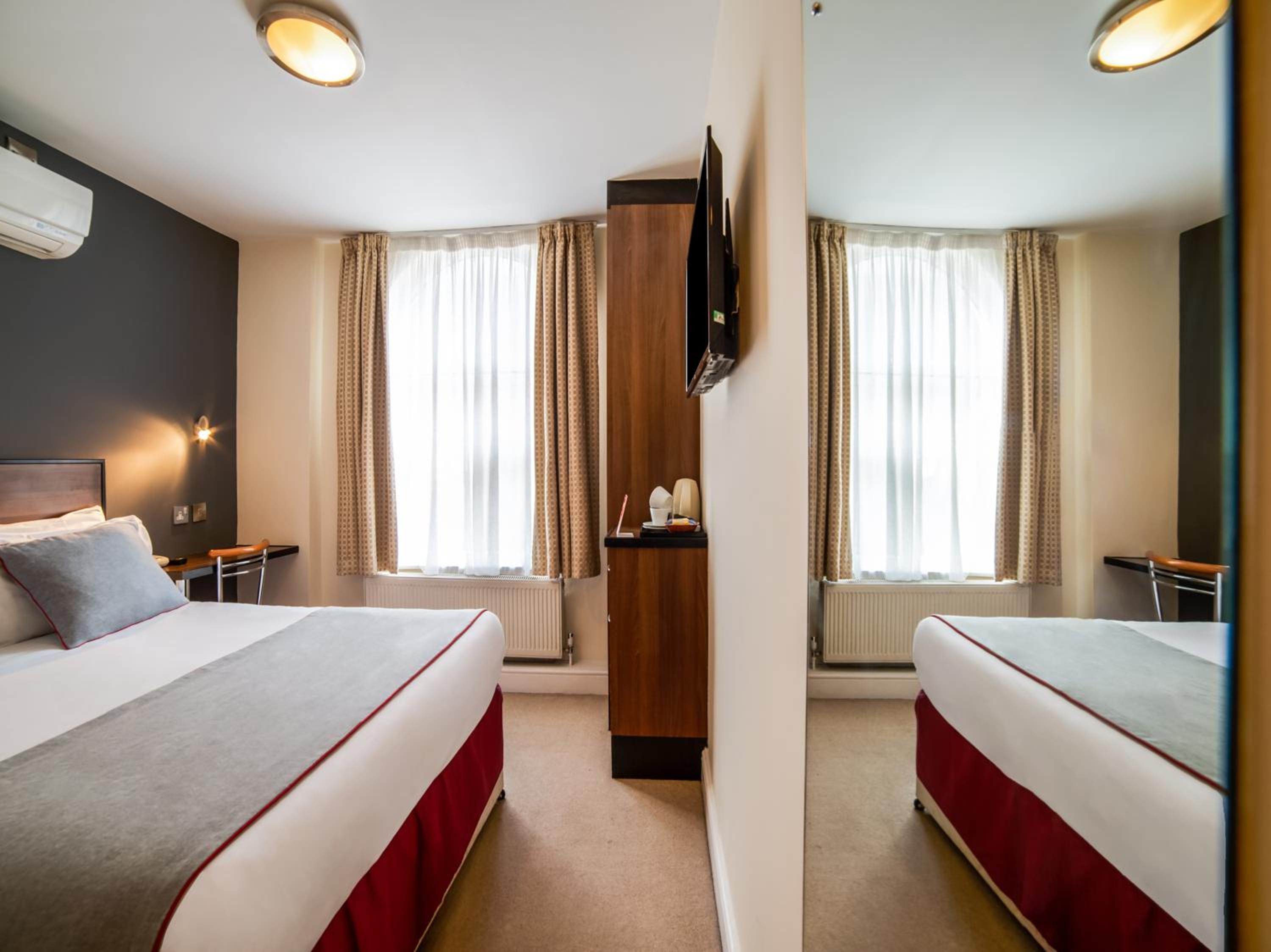 Standard Double Room photo 3
