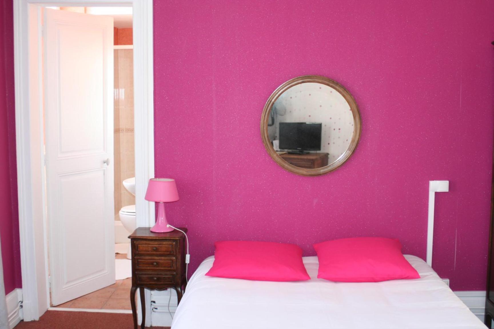 Quadruple Room - Photo 8