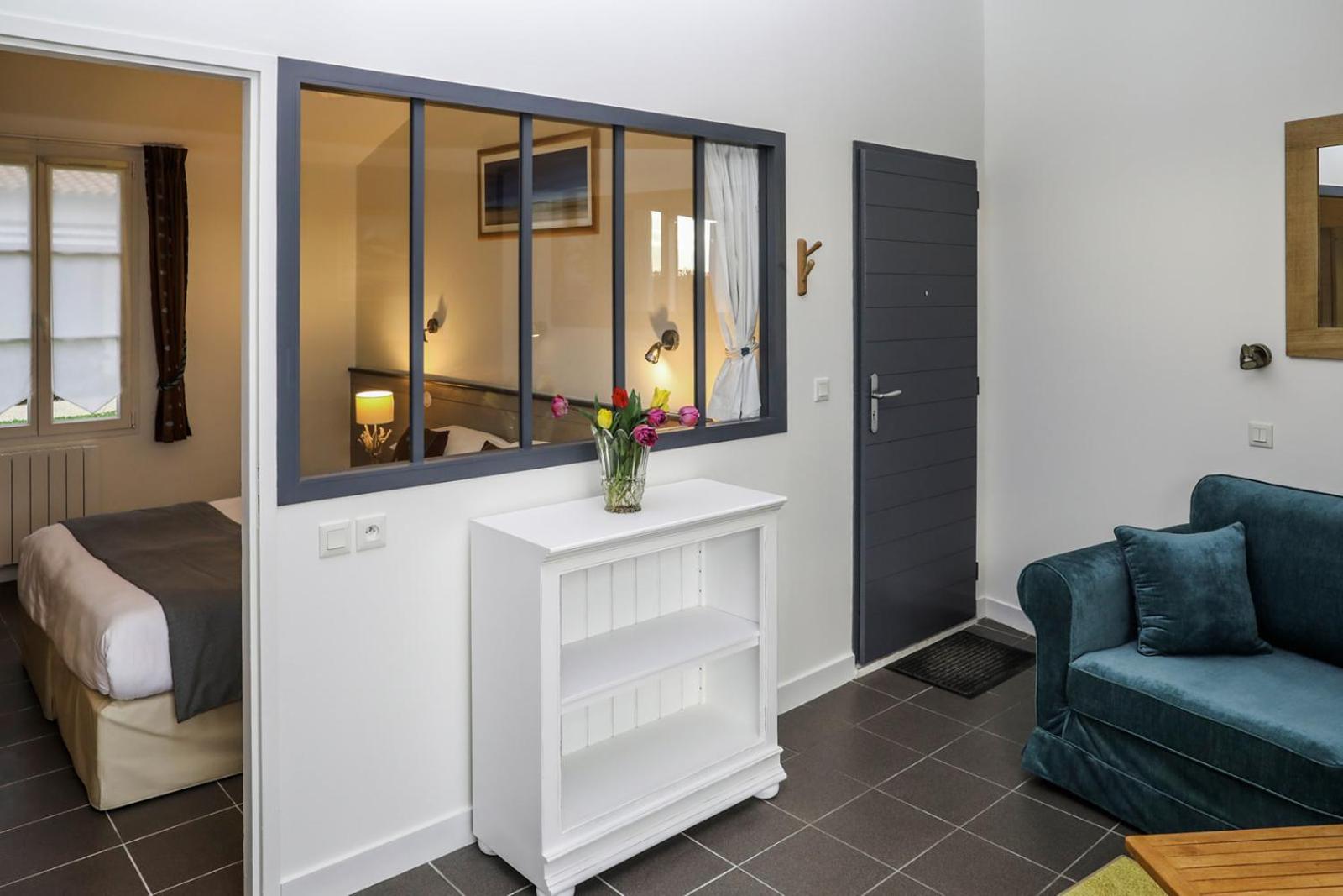 Sea Side Suite - Photo 4
