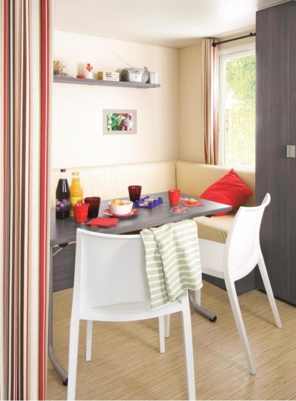 One-Bedroom Mobile Home photo 1