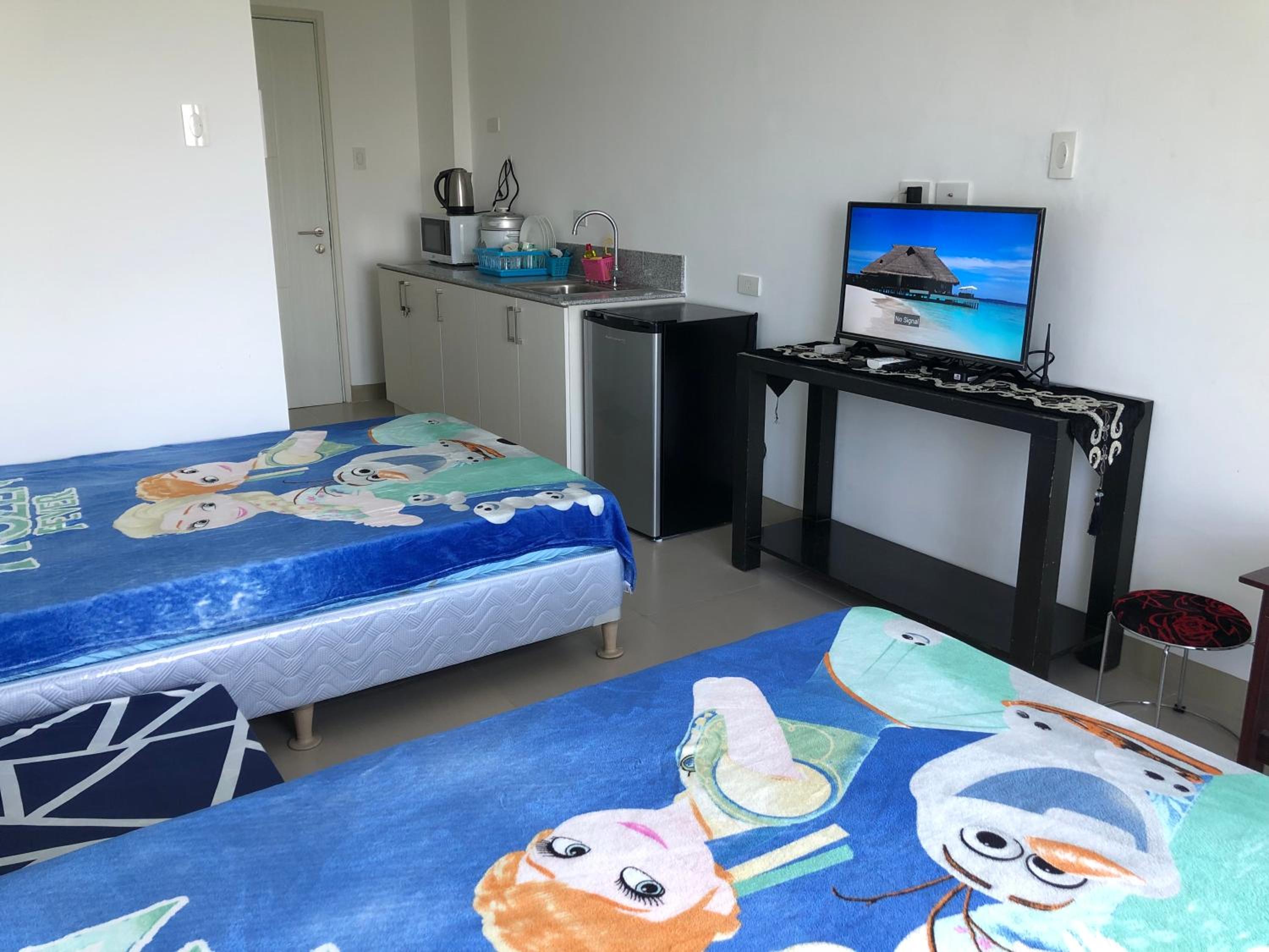Studio Apartment - Photo 24