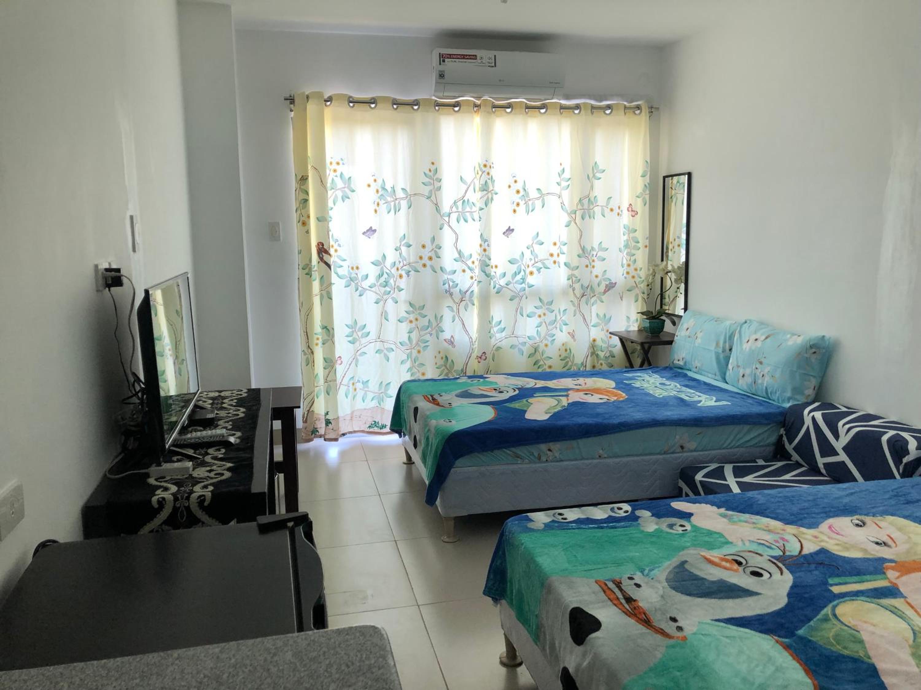 Studio Apartment - Photo 25