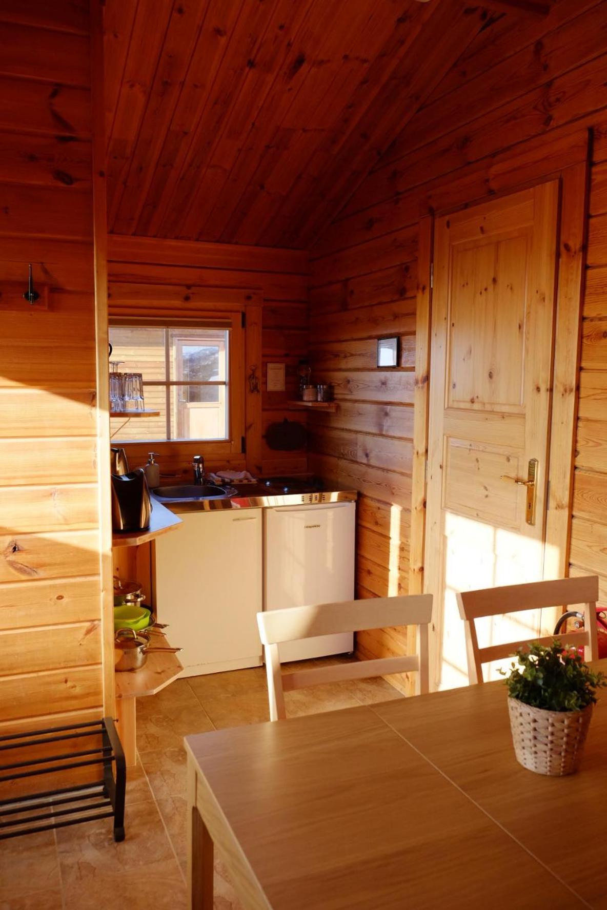 One-Bedroom Cottage - Photo 7