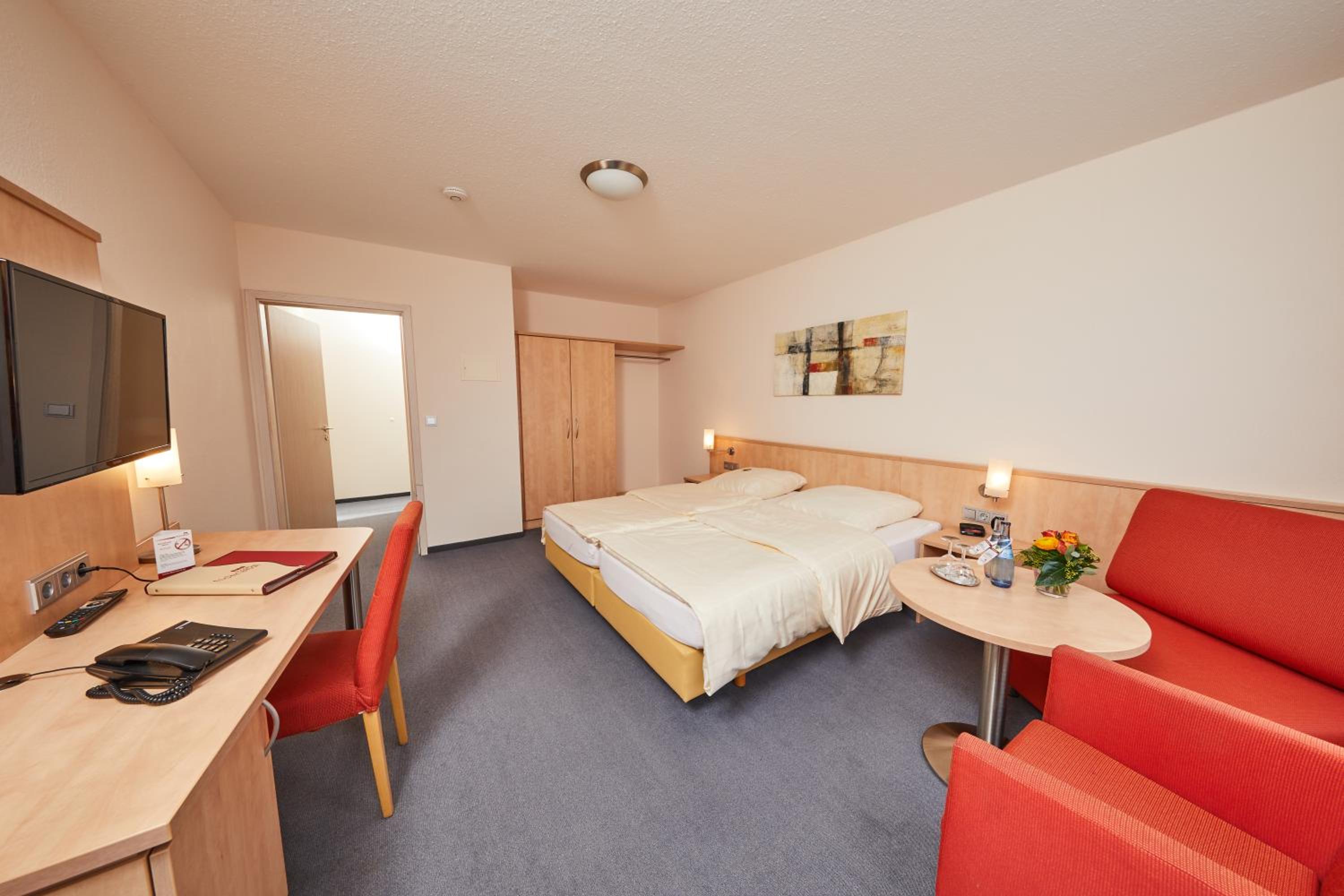Economy Double Room - Photo 6
