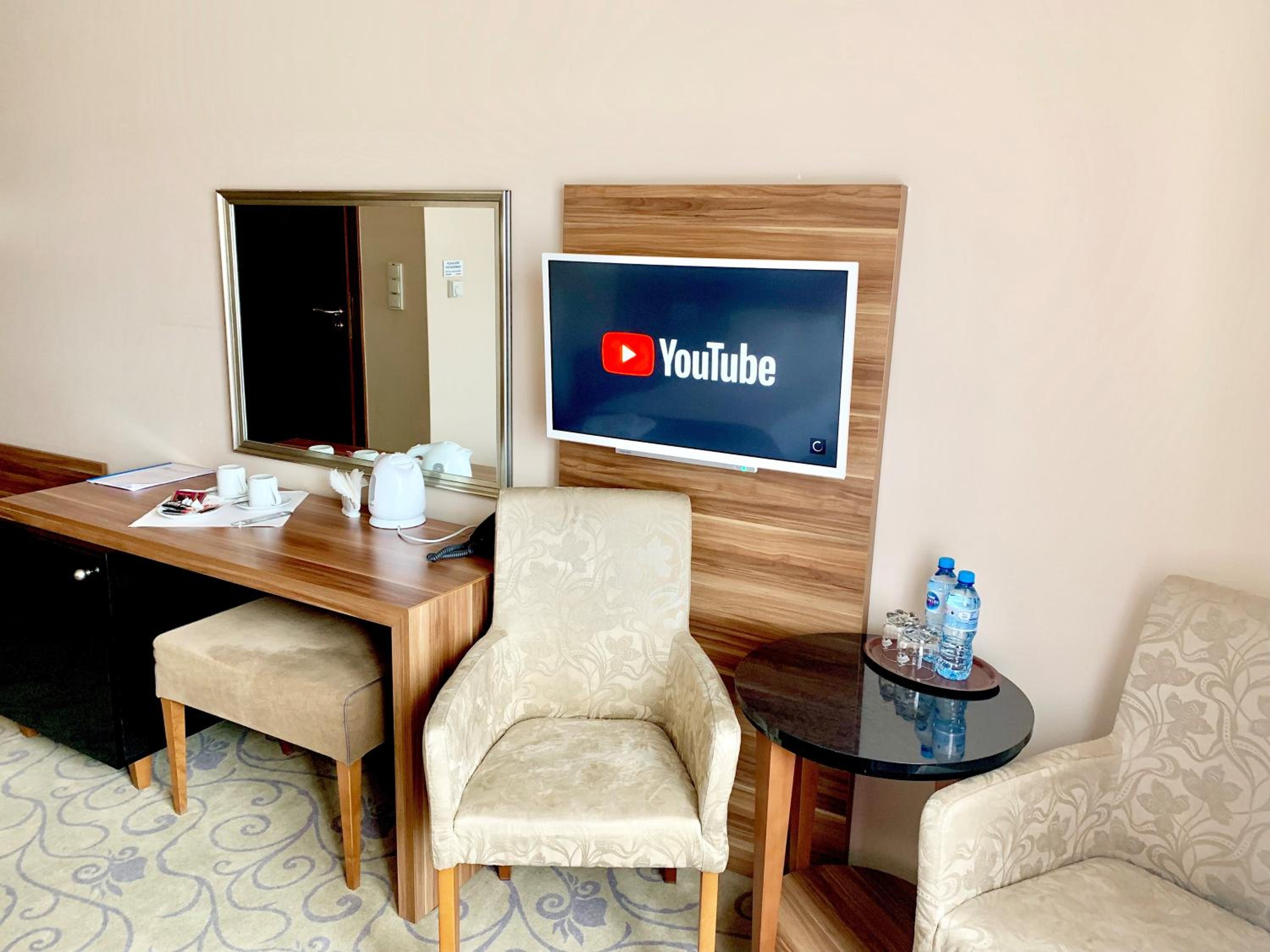 Deluxe Double or Twin Room photo 3