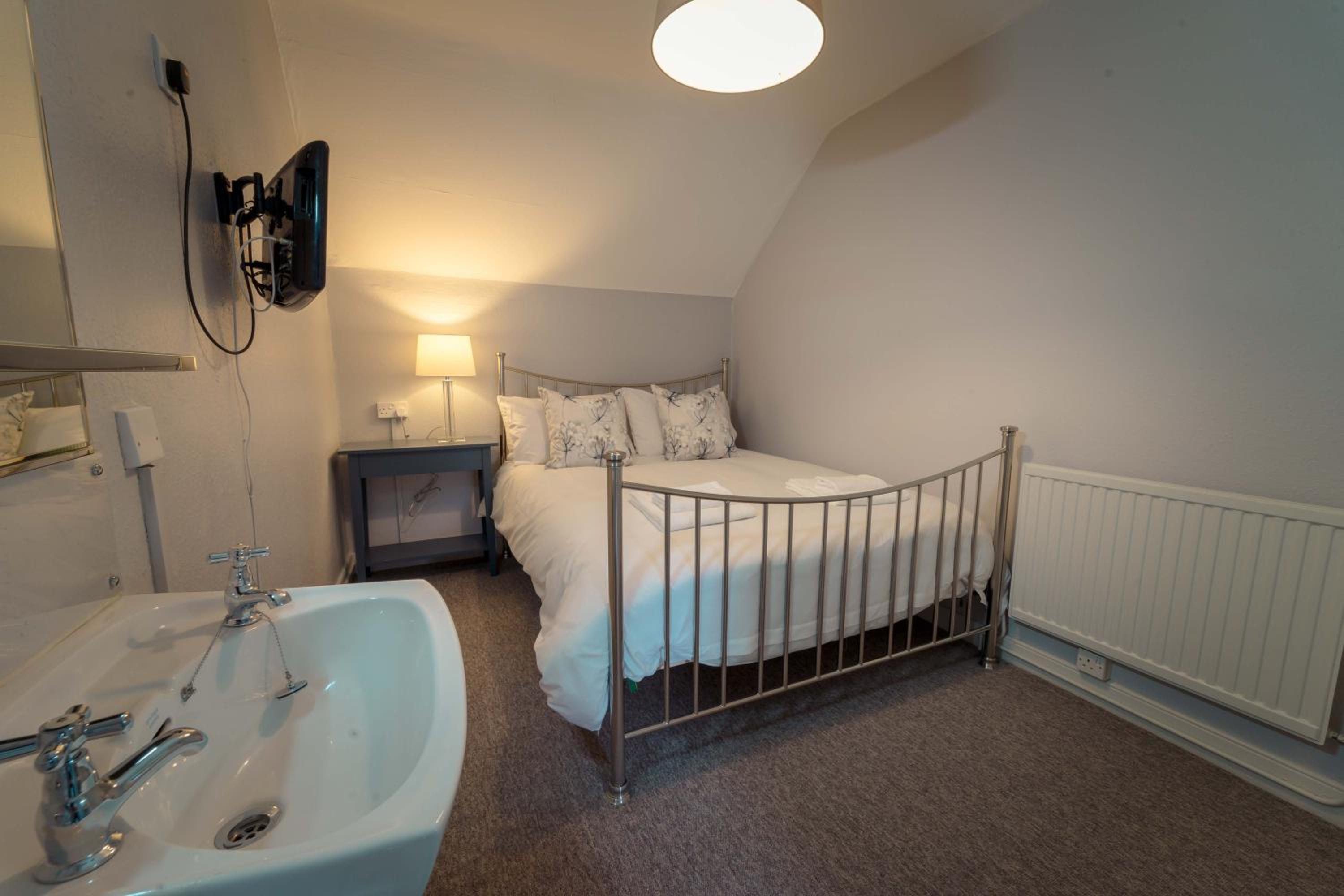 Double Room Third Floor Shared Bathroom photo 3