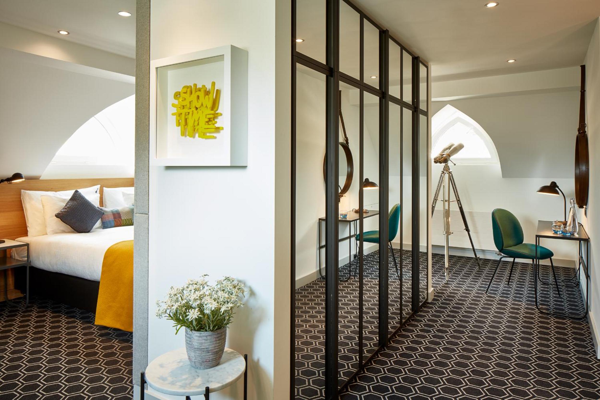 Rock Suite King Gold photo 2
