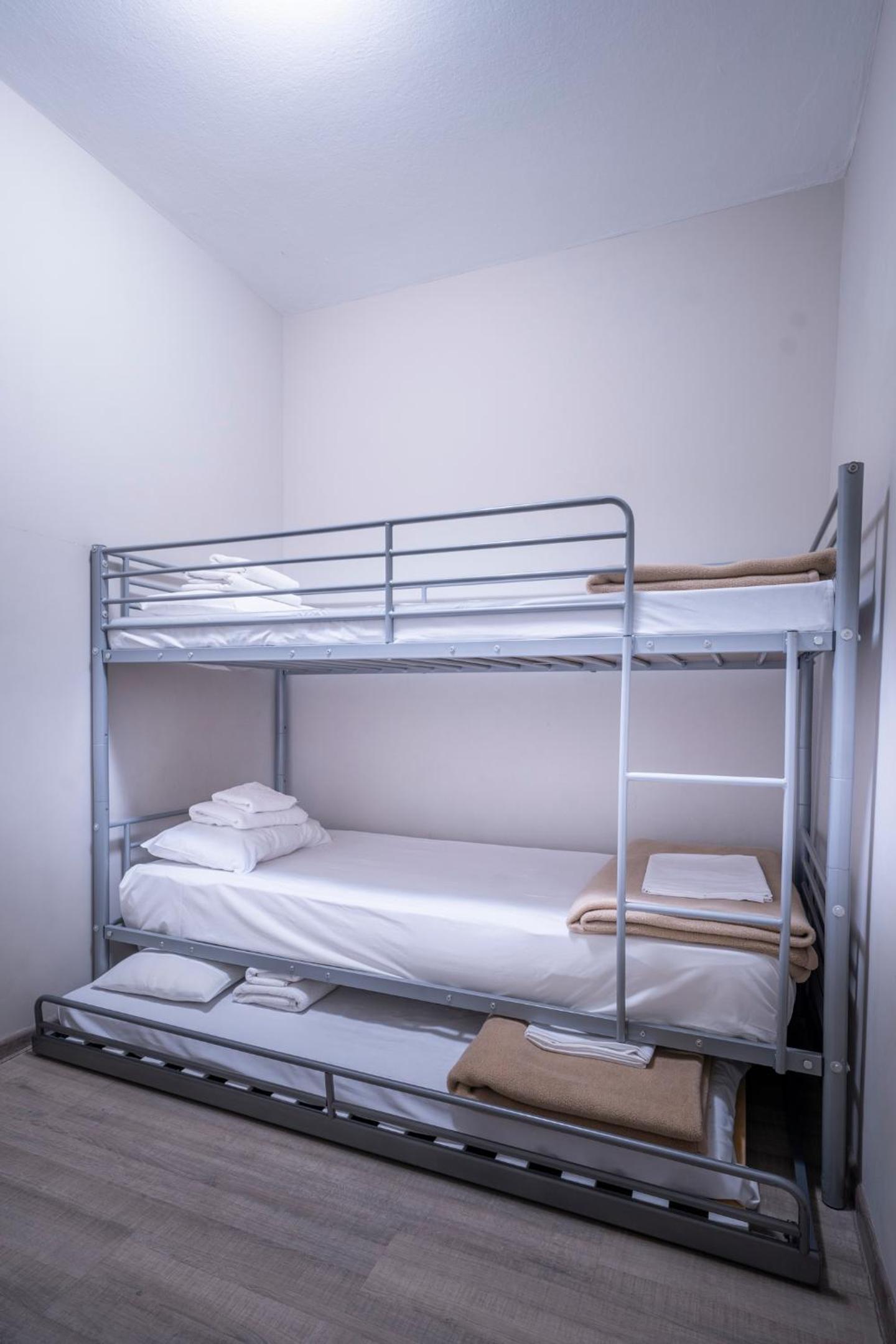 Family Room with Bunk Bed - Photo 3