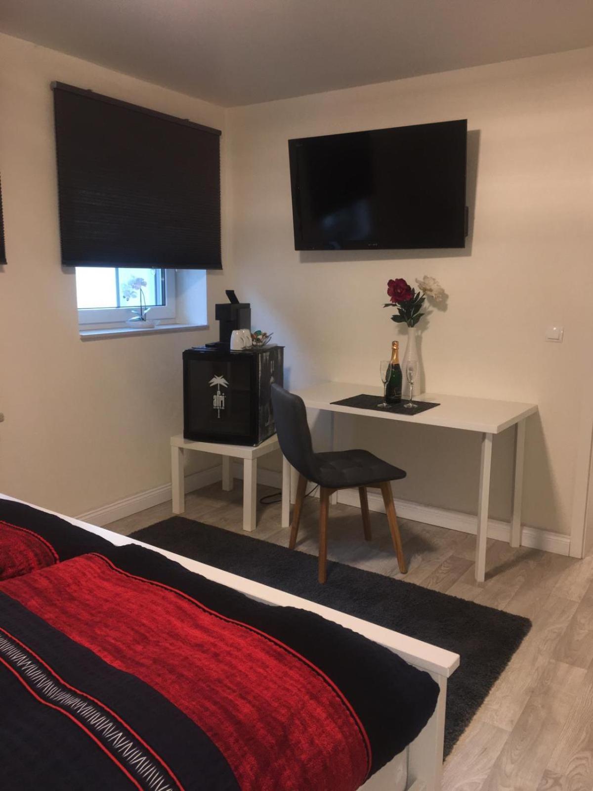 Double Room - Photo 2