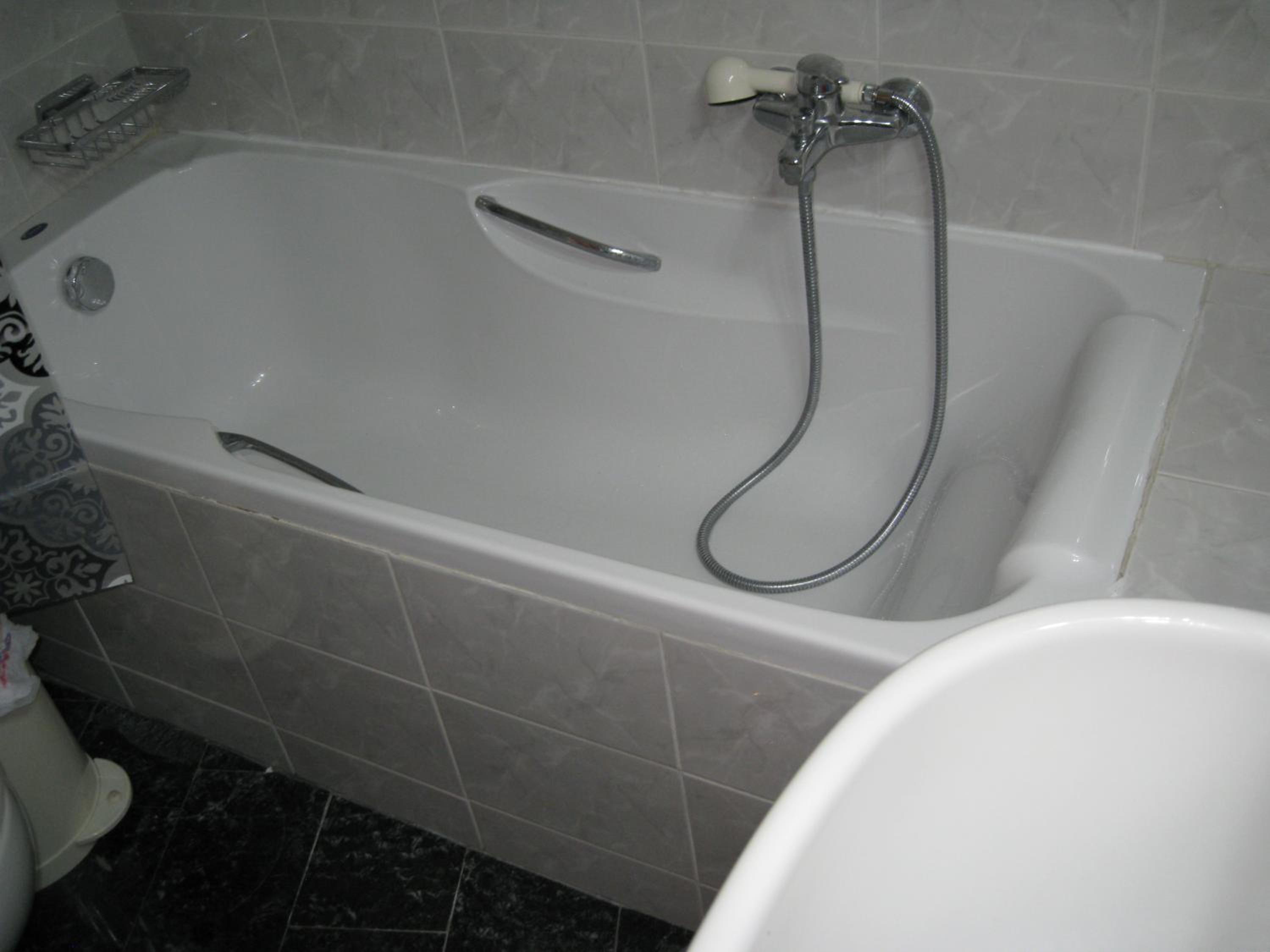 Apartment - Ground Floor - Photo 4
